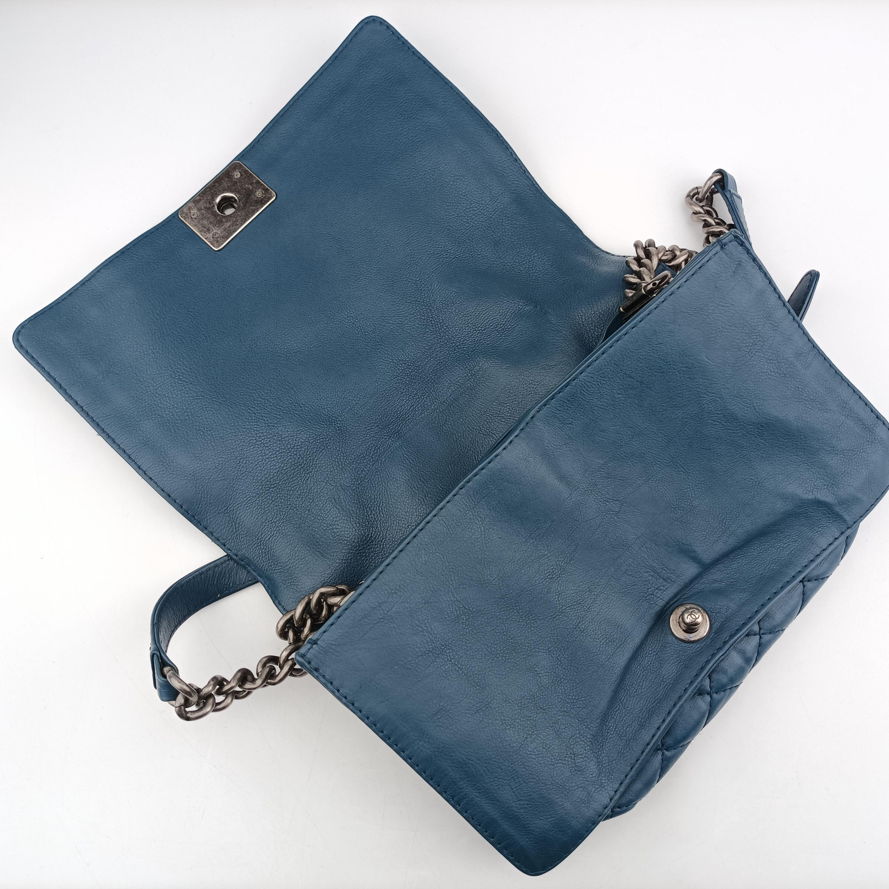 Pre-owned Chanel BOY CHANEL Blue leather A67948 shoulderbag | stylenewstar