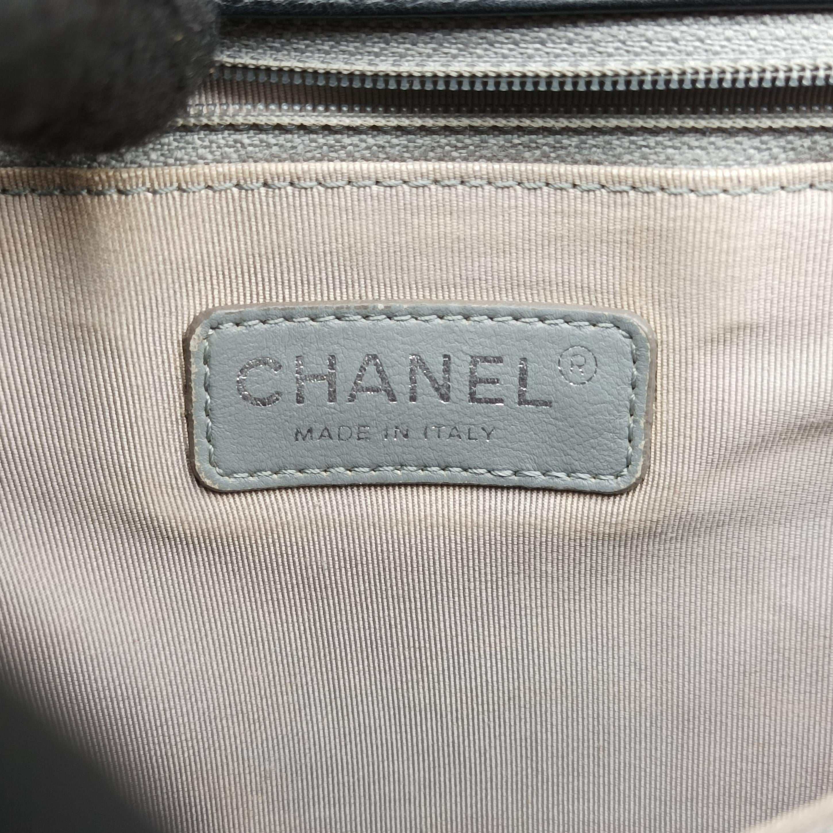 Pre-owned Chanel BOY CHANEL Black leather A92106 shoulderbag | stylenewstar