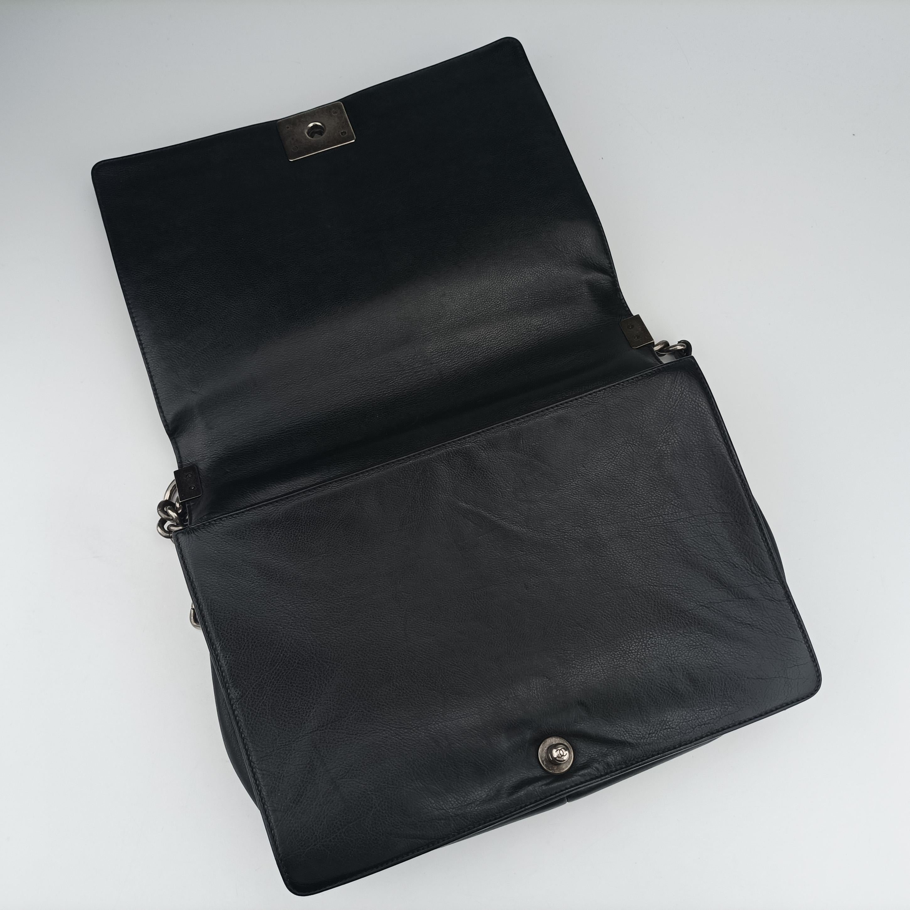 Pre-owned Chanel BOY CHANEL Black leather A92106 shoulderbag | stylenewstar