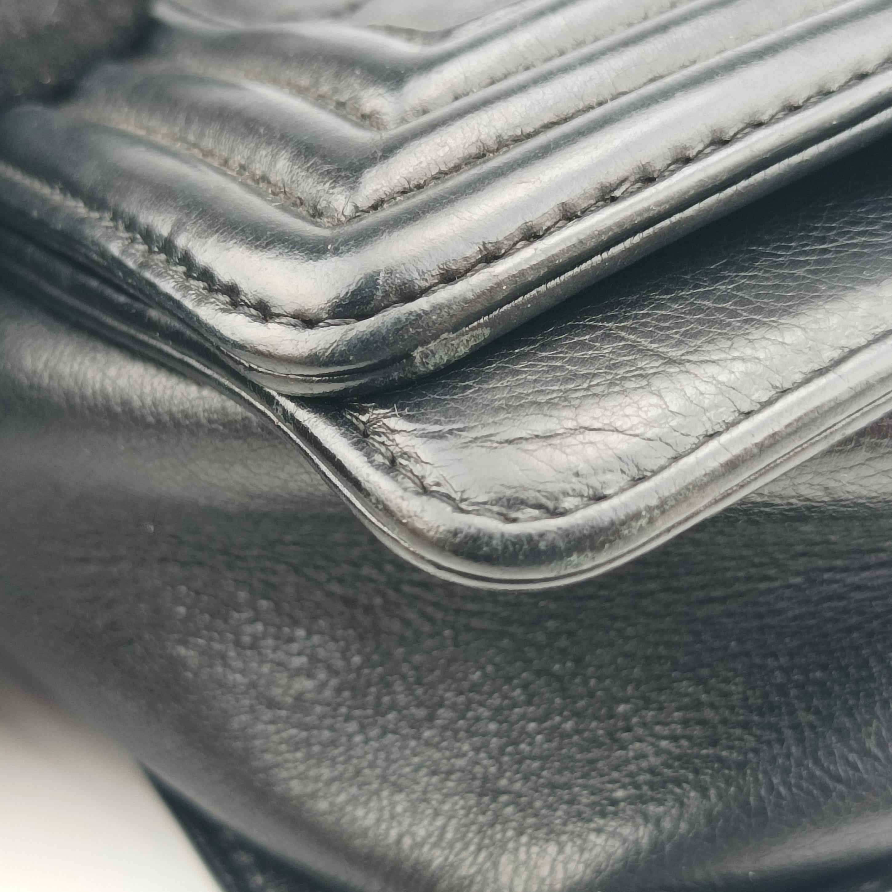 Pre-owned Chanel BOY CHANEL Black leather A92106 shoulderbag | stylenewstar