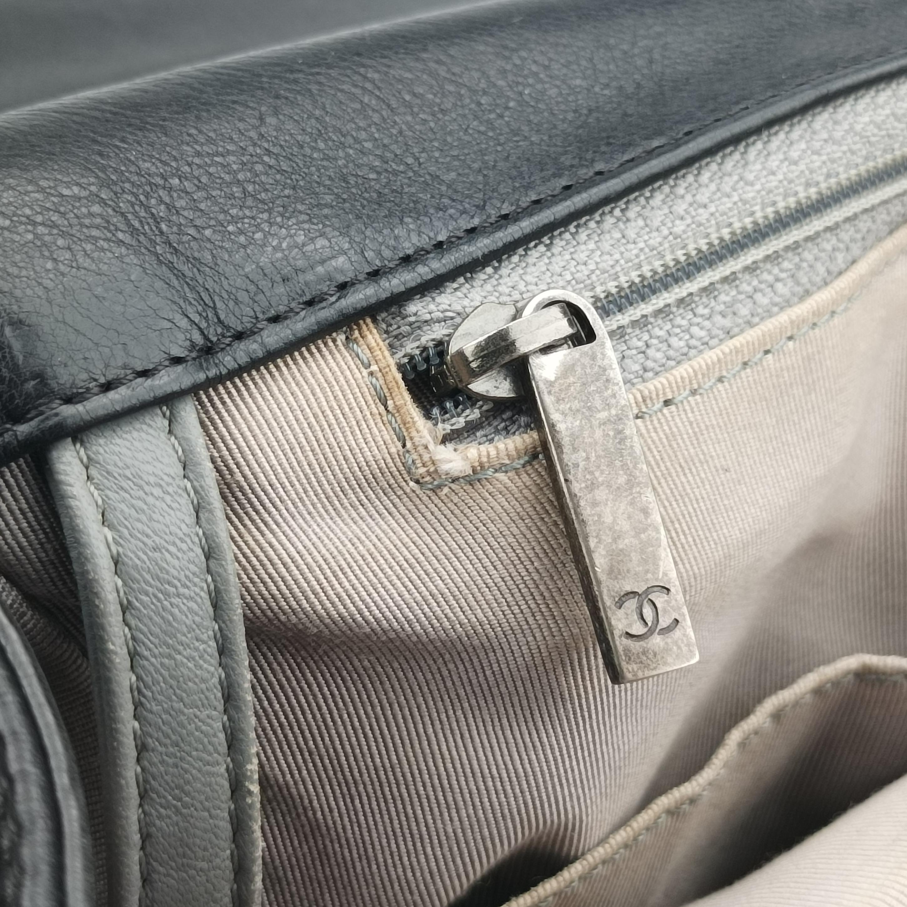 Pre-owned Chanel BOY CHANEL Black leather A92106 shoulderbag | stylenewstar