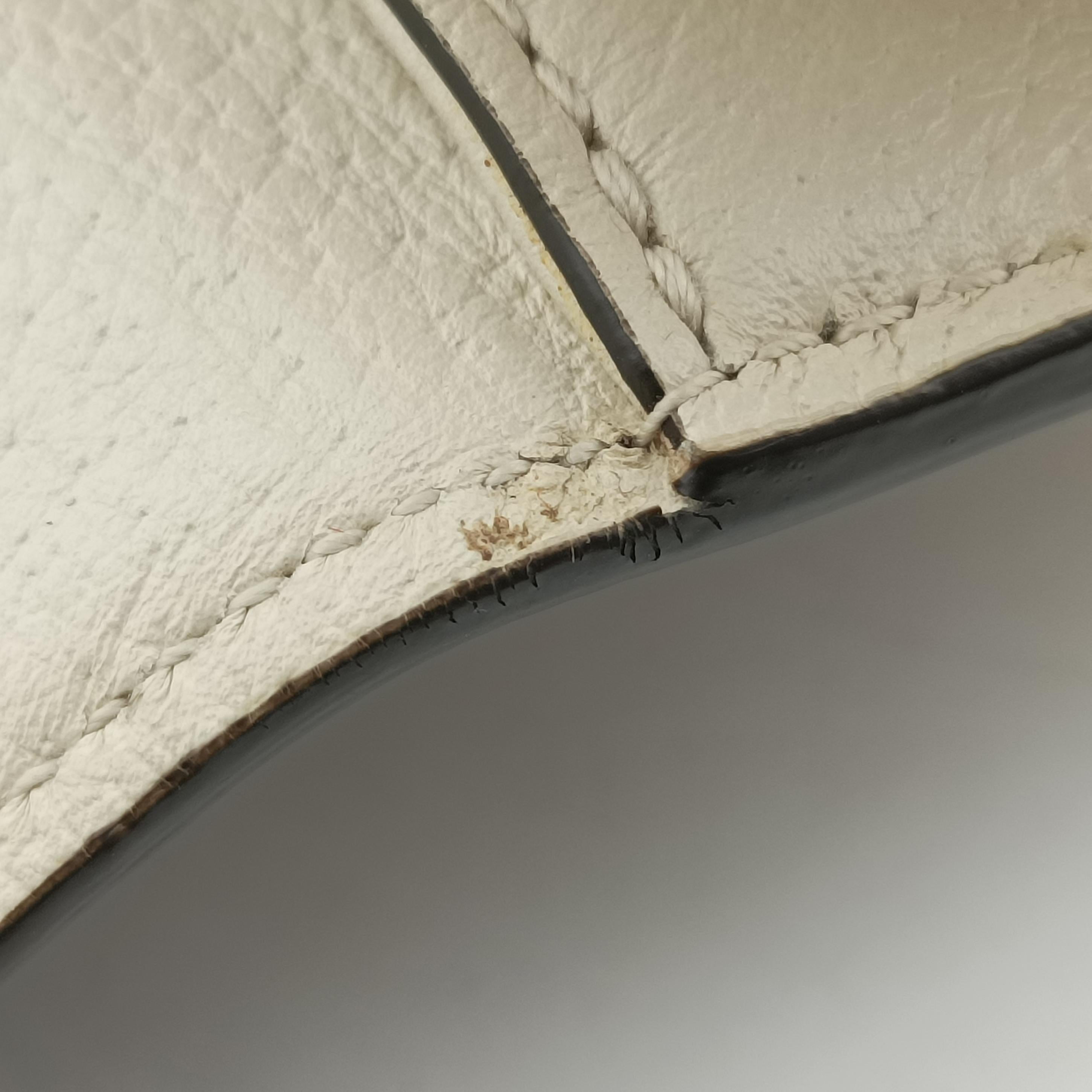 Pre-owned Gucci Web Stripe Butterfly Totem White×multicolor Leather 505388 shoulderbag | stylenewstar