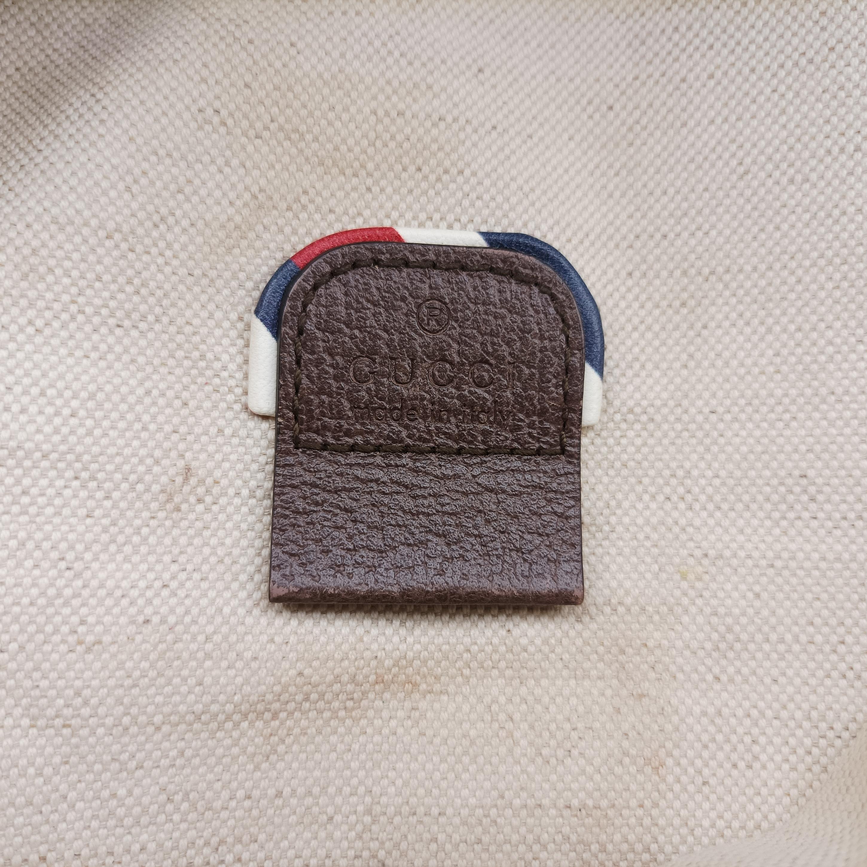 Vintage Gucci GG Supreme Courrier beige×Multi Canvas 529711 bum bag/waist bag | stylenewstar