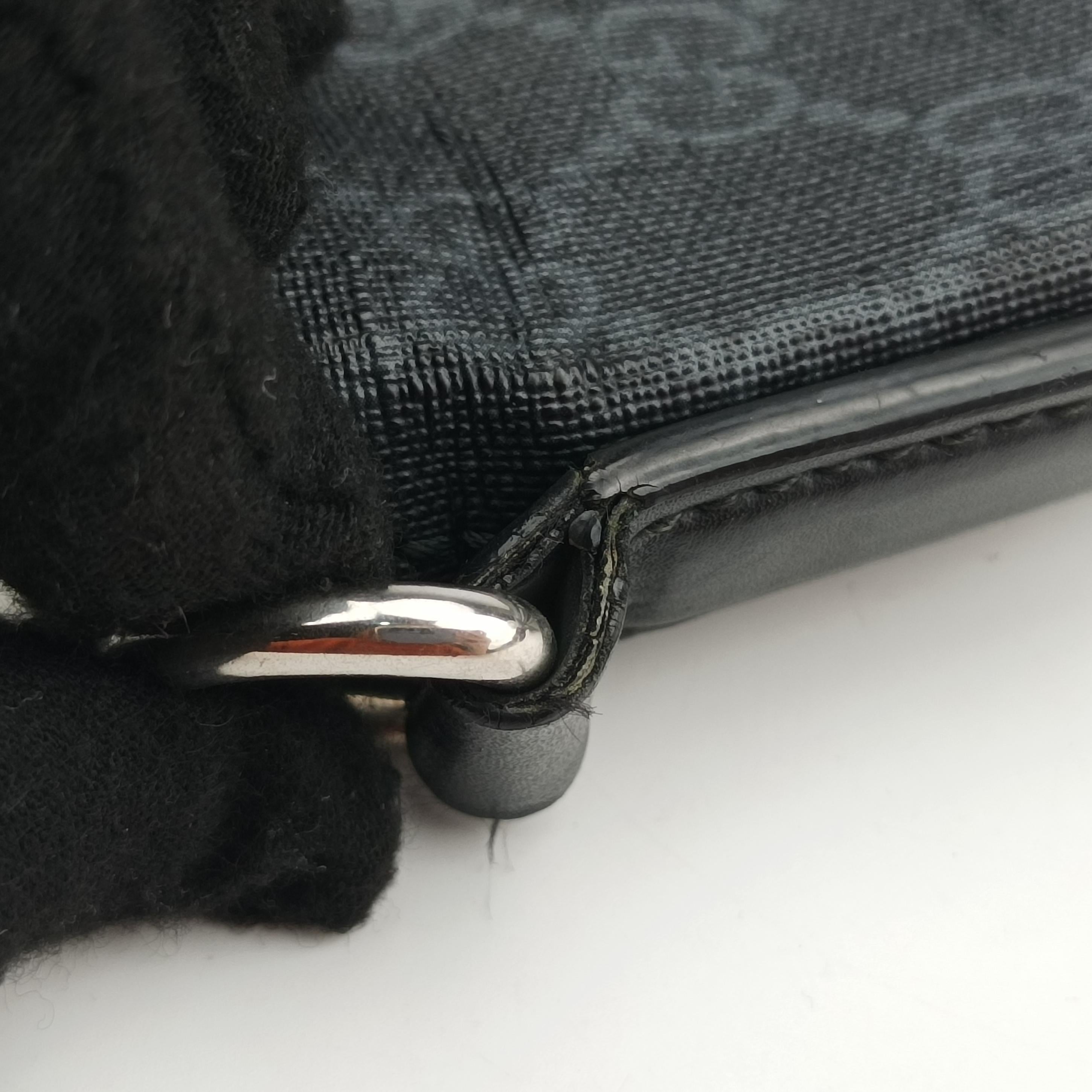 Pre-owned Gucci GG Supreme Shelley Messenger Black×red PVC coated canvas 474139 shoulderbag | stylenewstar