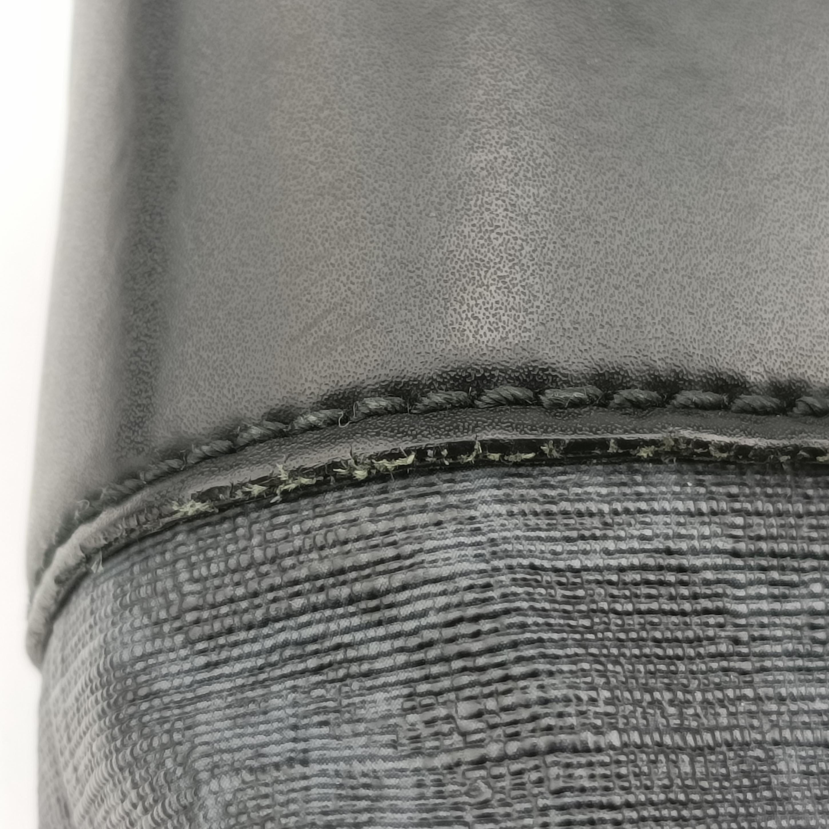 Pre-owned Gucci GG Supreme Shelley Messenger Black×red PVC coated canvas x leather 474139 shoulderbag | stylenewstar