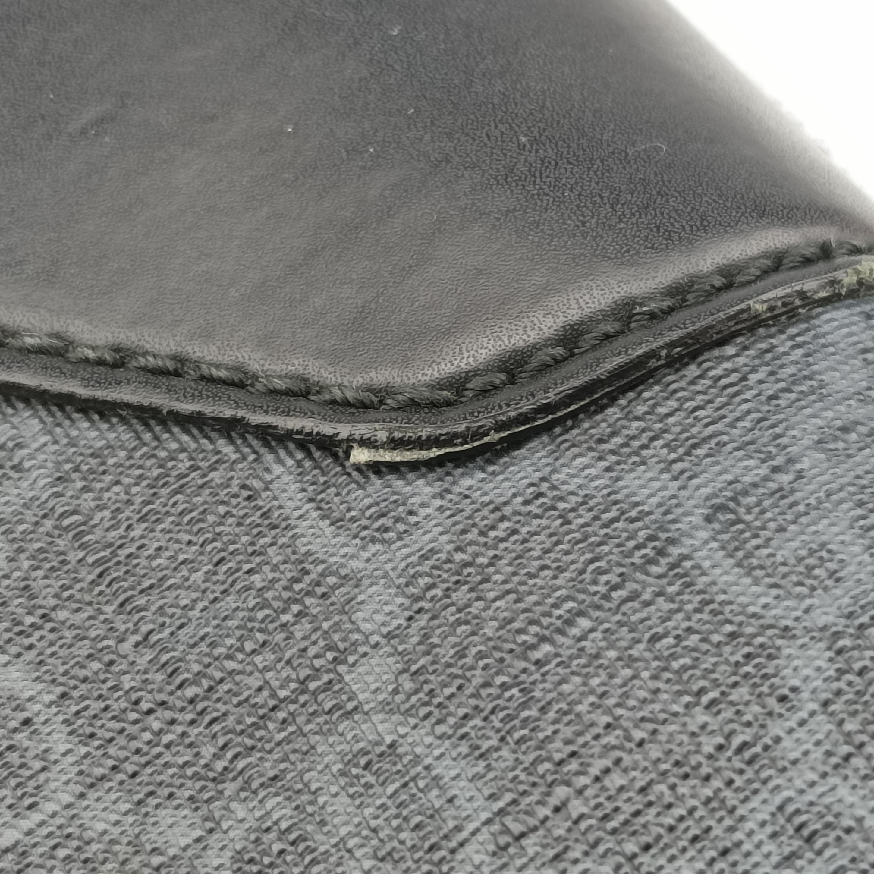 Pre-owned Gucci GG Supreme Shelley Messenger Black×red PVC coated canvas x leather 474139 shoulderbag | stylenewstar