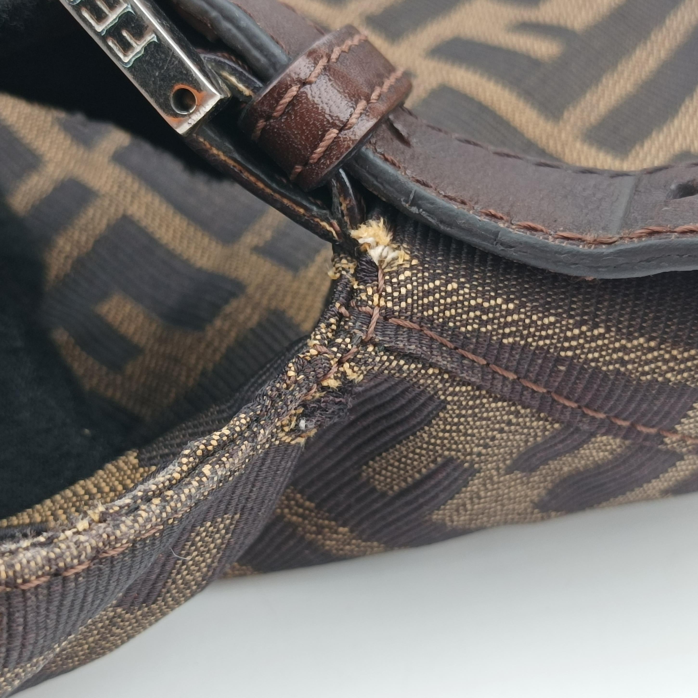 Pre-owned Fendi Mamma Baguette Brown Jacquard  shoulderbag | stylenewstar