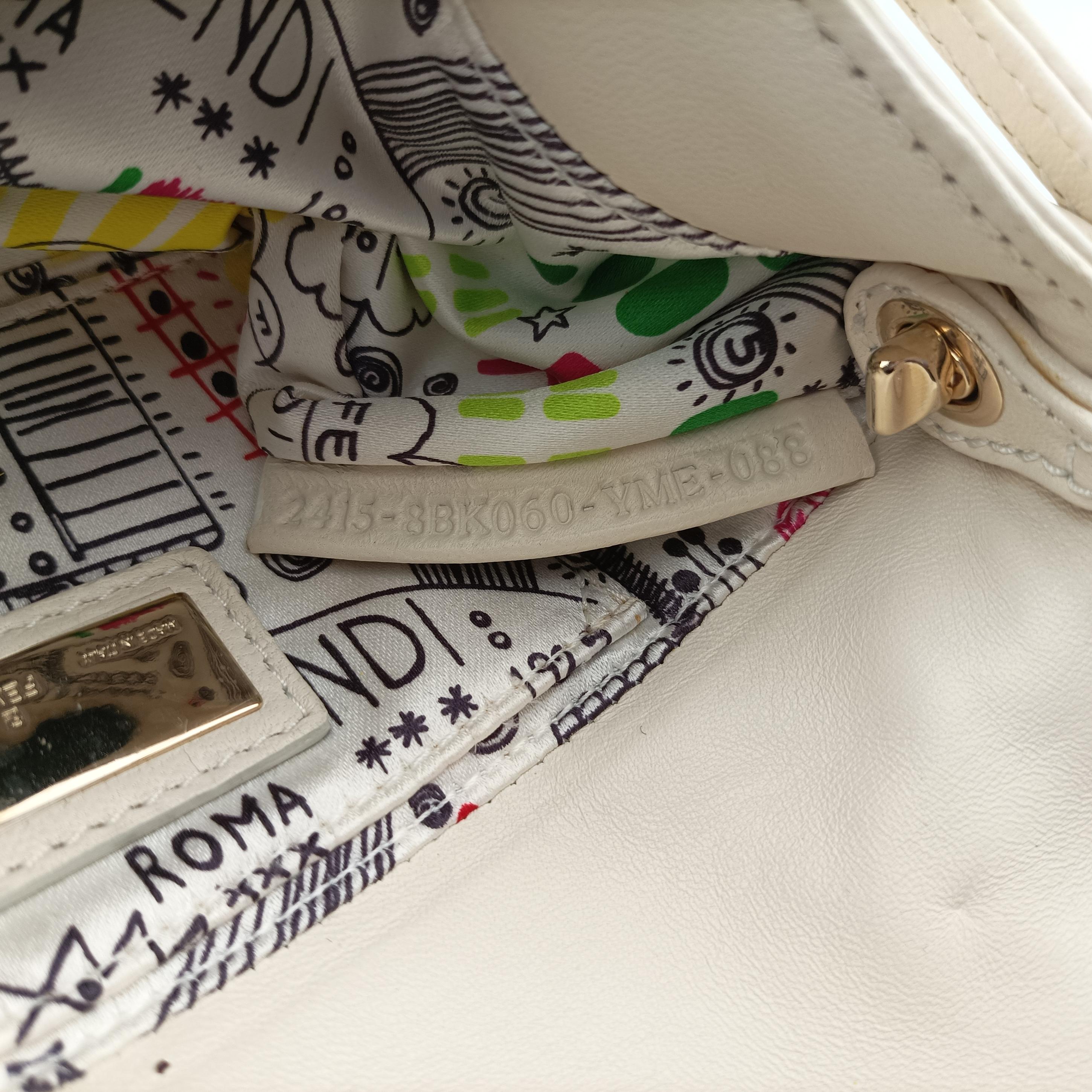 Pre-owned Fendi BAGUETTE White Leather 8BK060 shoulderbag | stylenewstar