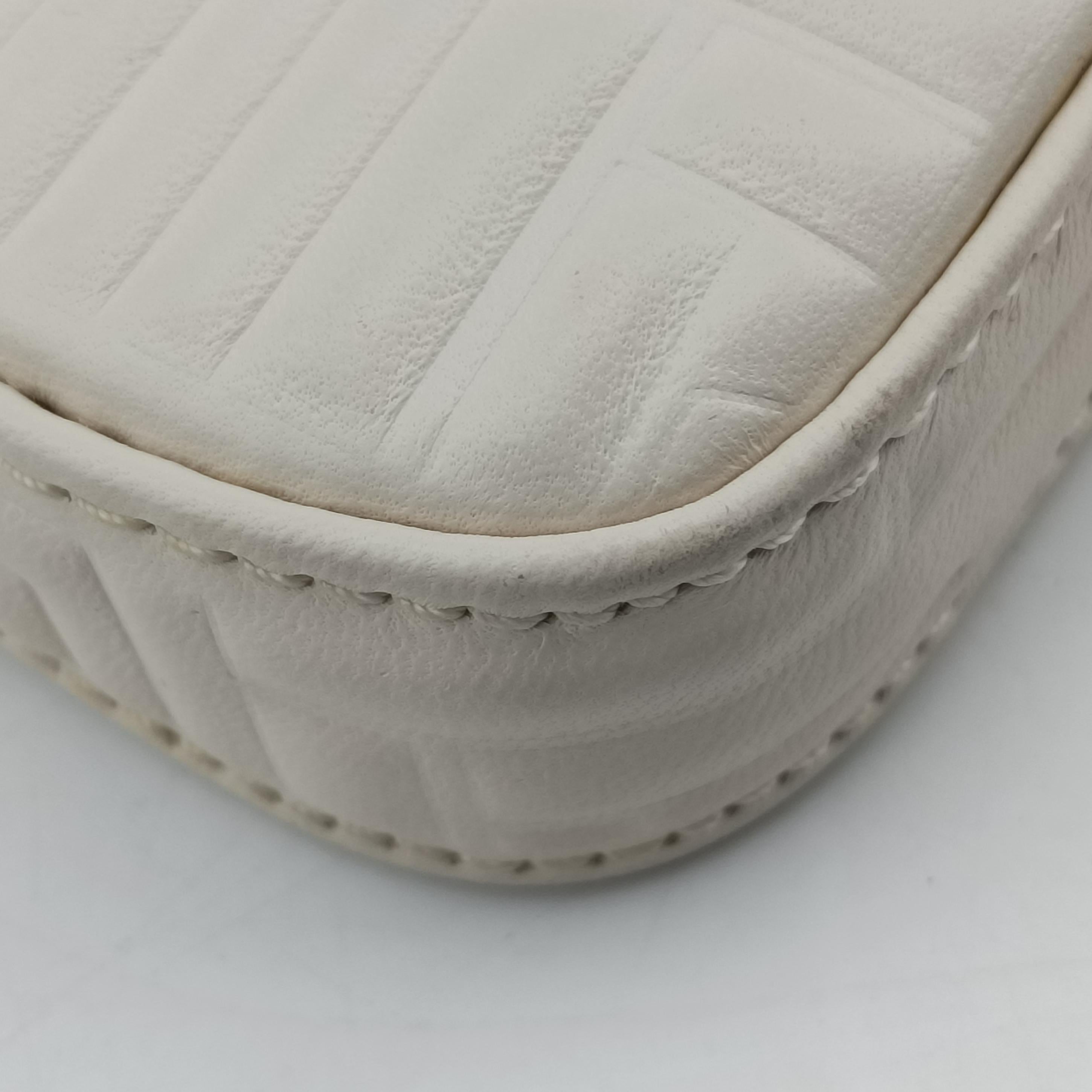 Pre-owned Fendi BAGUETTE White Leather 8BK060 shoulderbag | stylenewstar