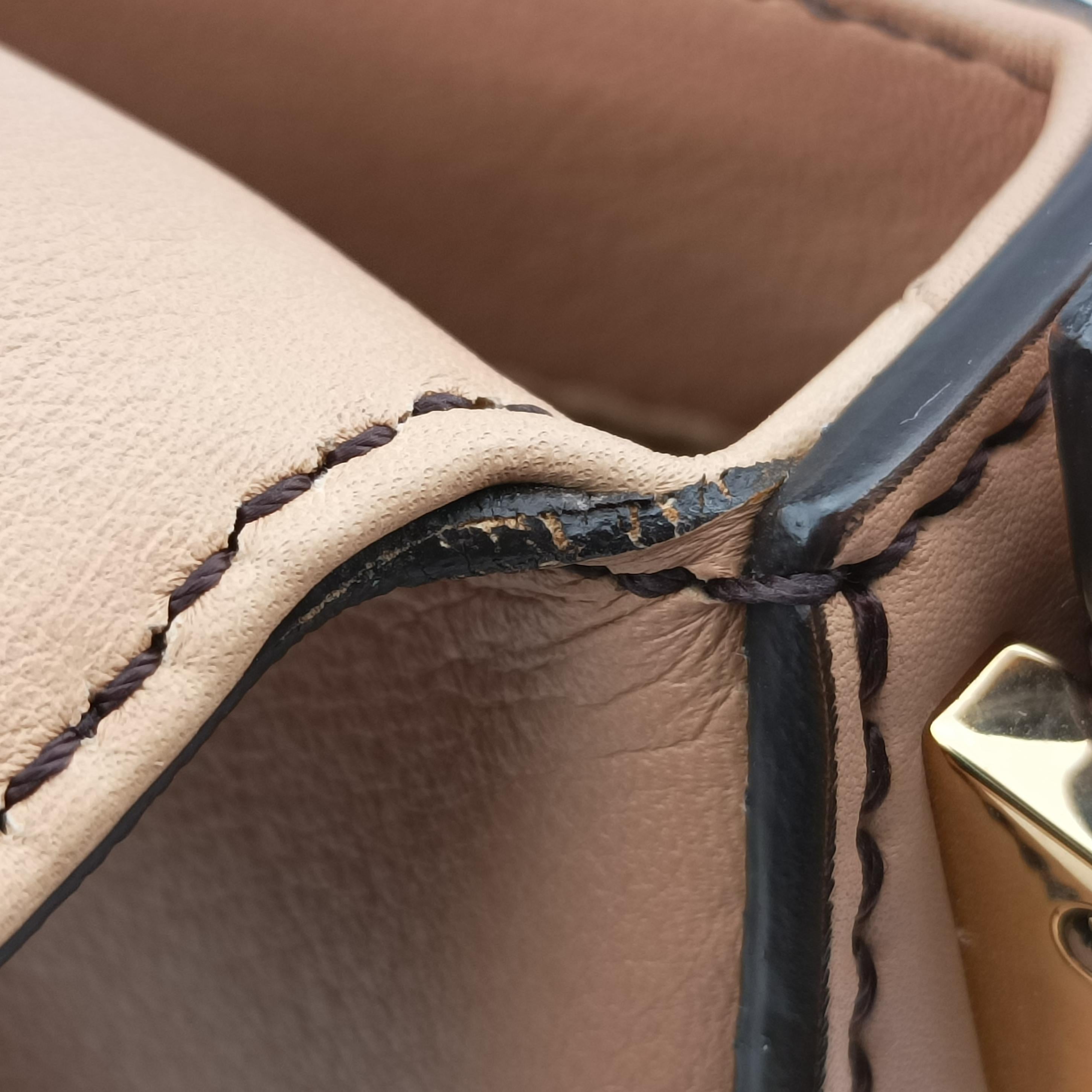 Pre-owned Fendi Baguette Beige Leather 8BR180 shoulderbag | stylenewstar