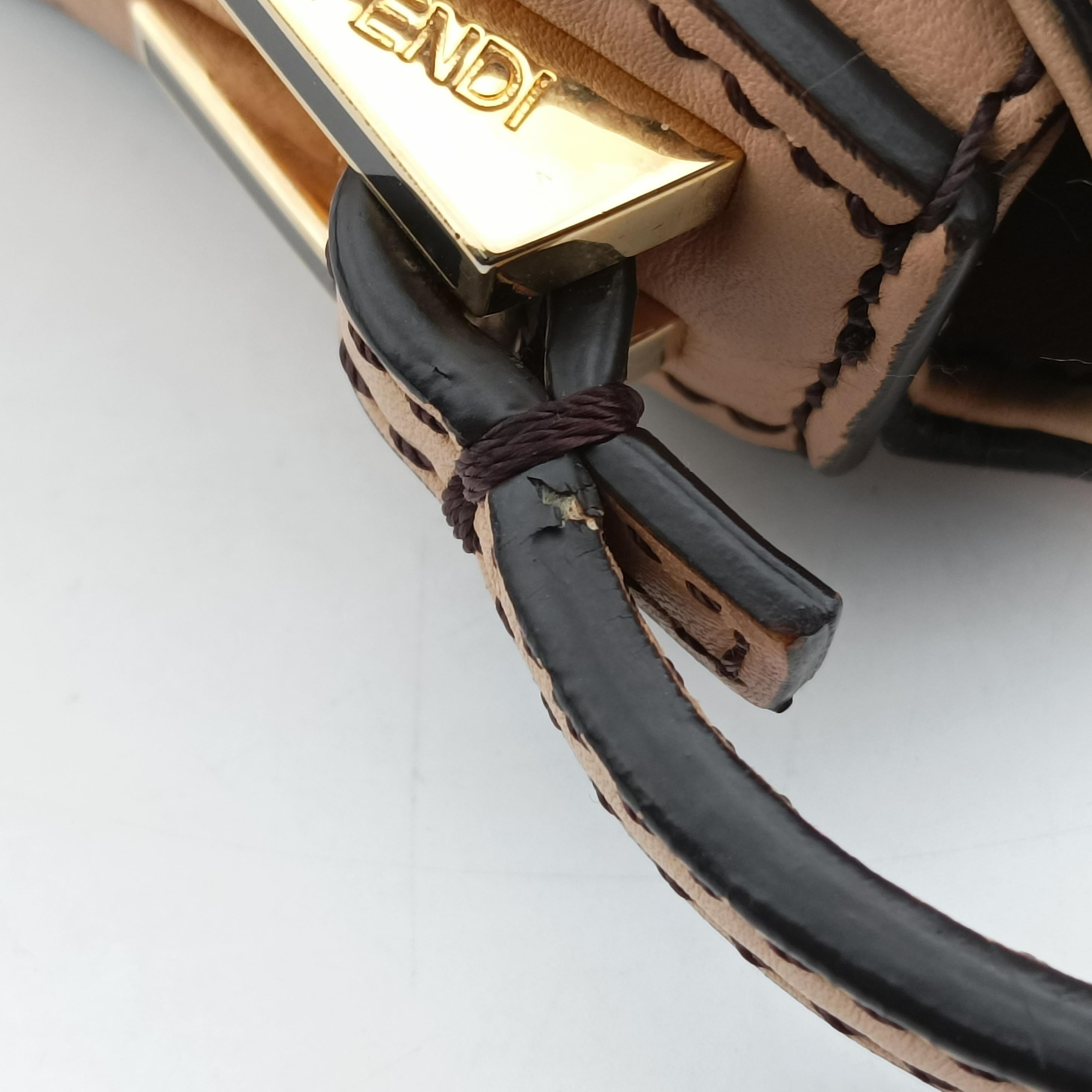 Pre-owned Fendi Baguette Beige Leather 8BR180 shoulderbag | stylenewstar