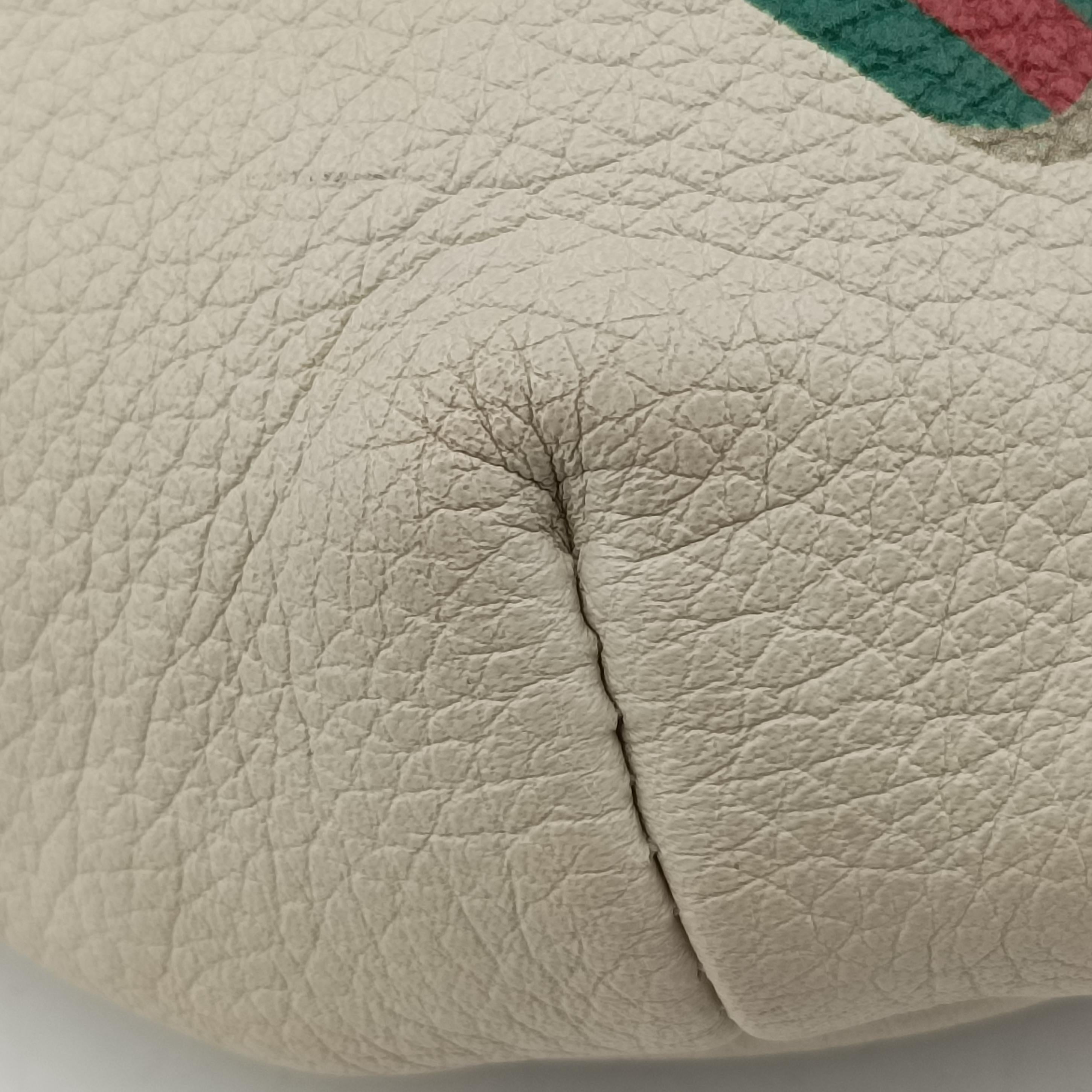 Vintage Gucci Gucci print White Leather 527792 bum bag/waist bag | stylenewstar