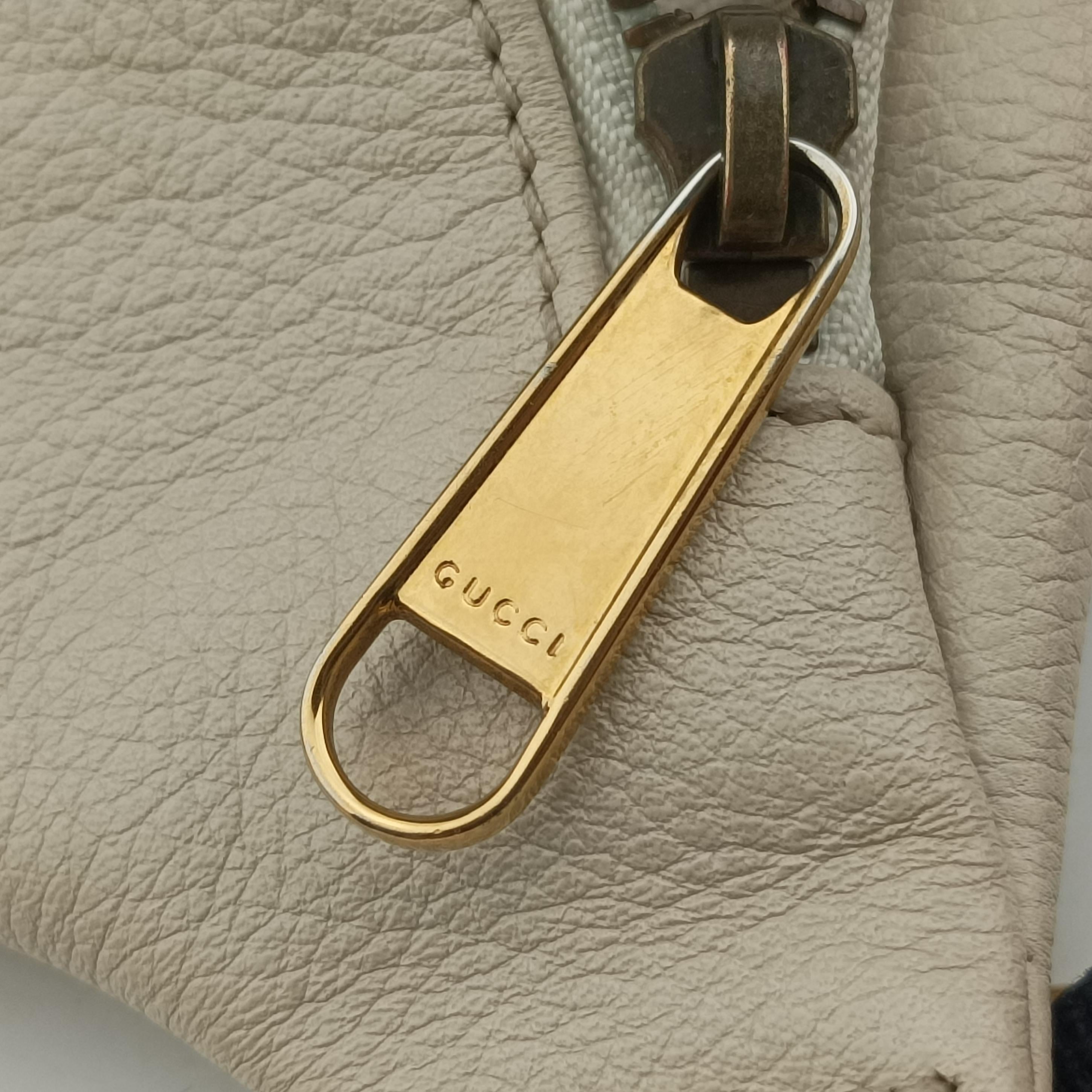 Vintage Gucci Gucci print White Leather 527792 bum bag/waist bag | stylenewstar