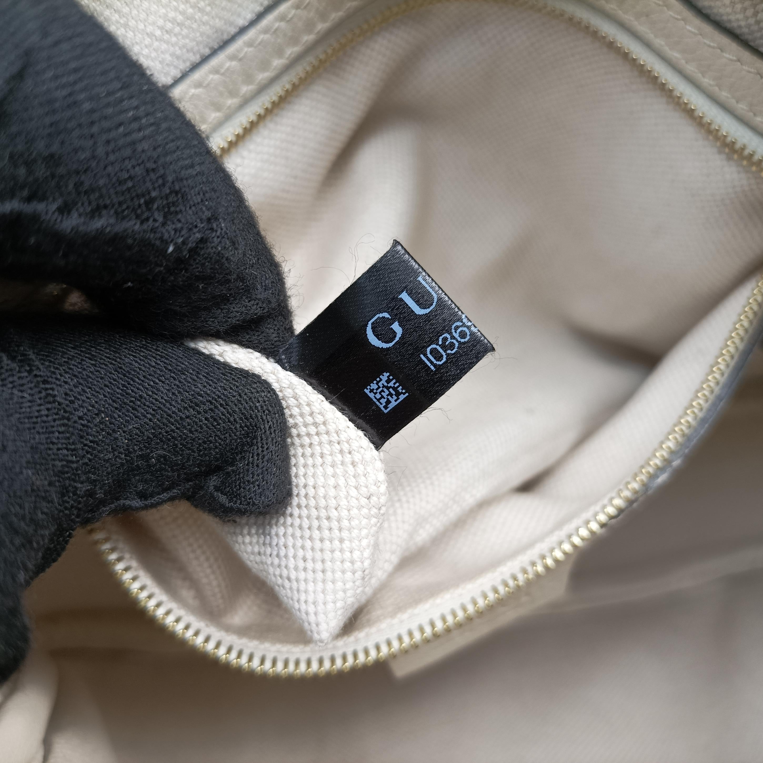 Vintage Gucci GG Star White Leather 675776 shoulderbag | stylenewstar