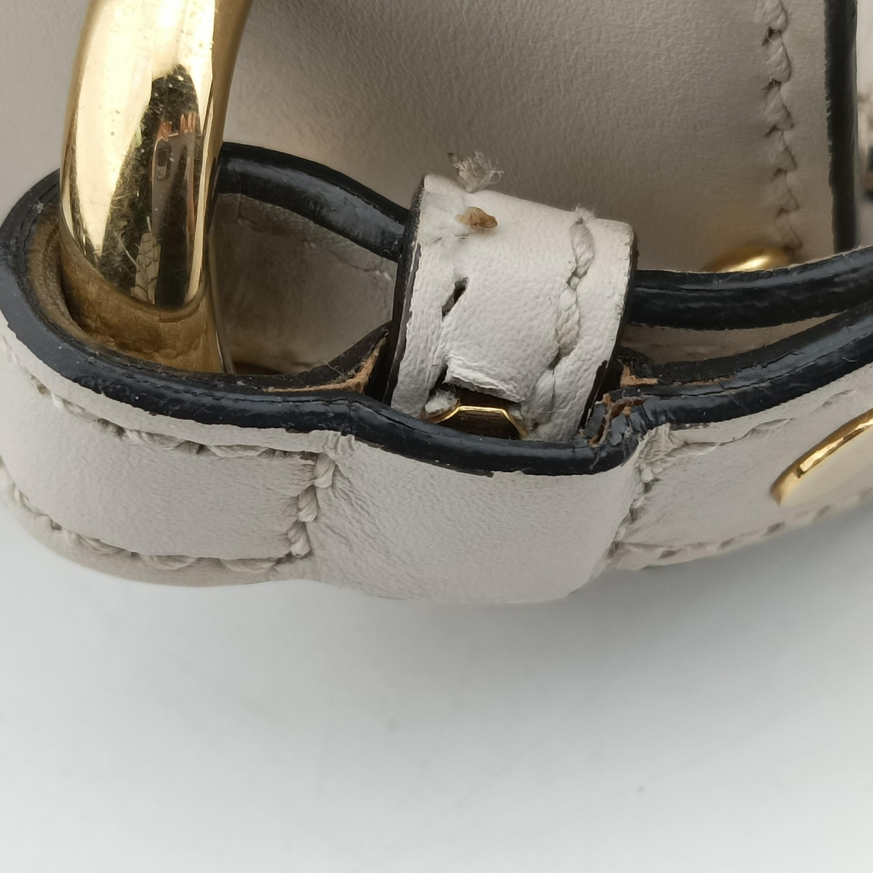 Pre-owned Gucci Sylvie White Leather 421882 shoulderbag | stylenewstar