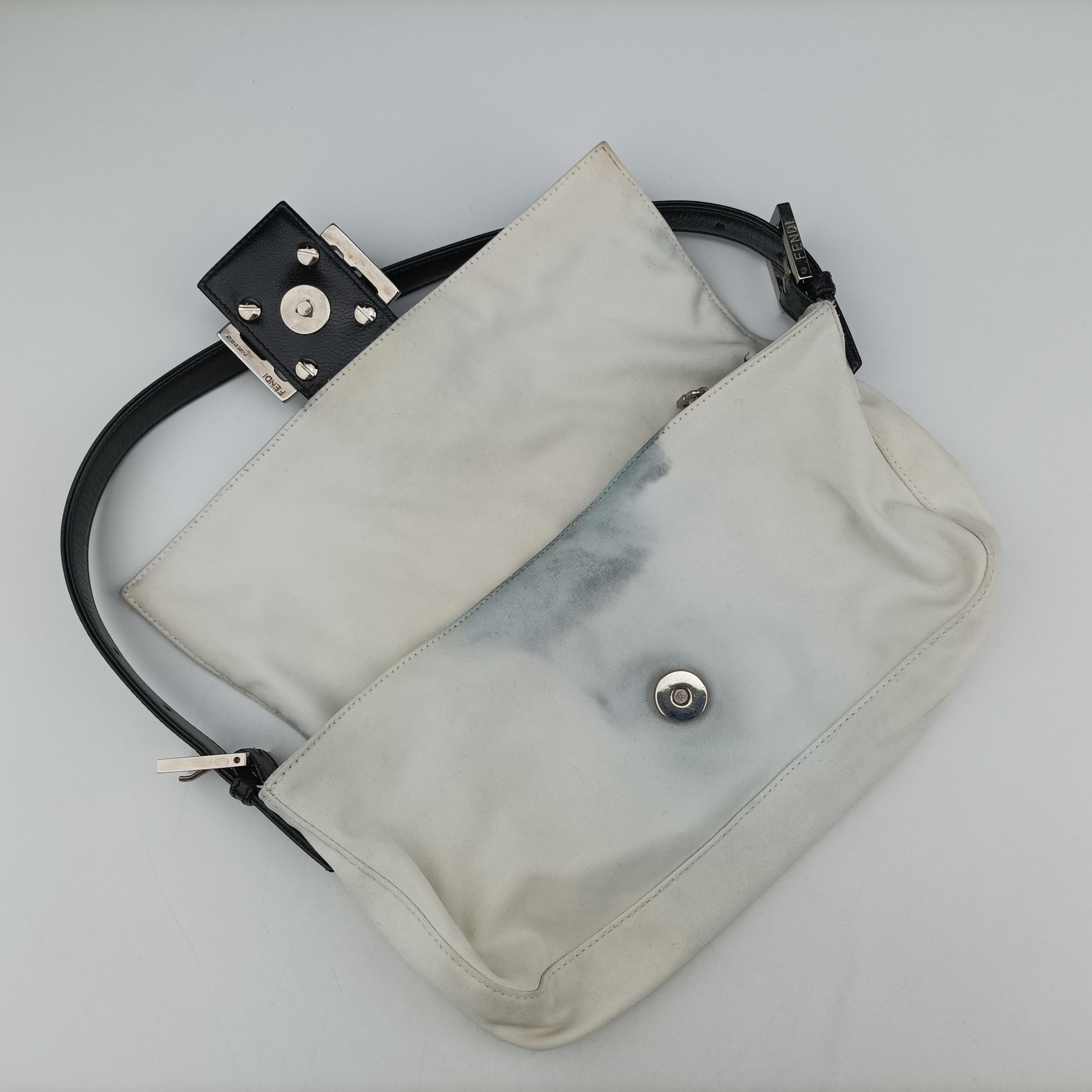 Pre-owned Fendi Baguette White silk 26424 shoulderbag | stylenewstar
