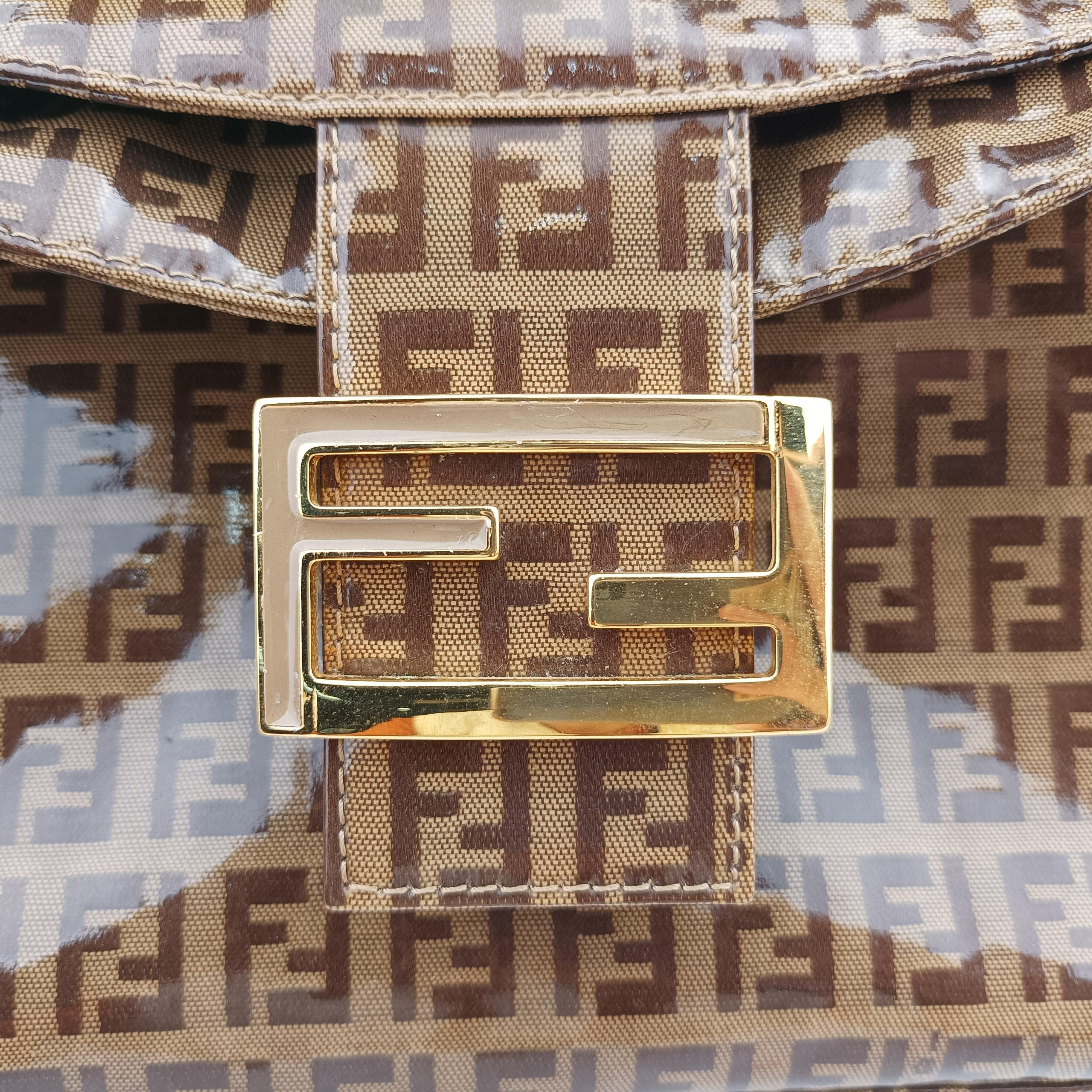 Pre-owned Fendi Mamma Baguette Brown Patent 26725 shoulderbag | stylenewstar