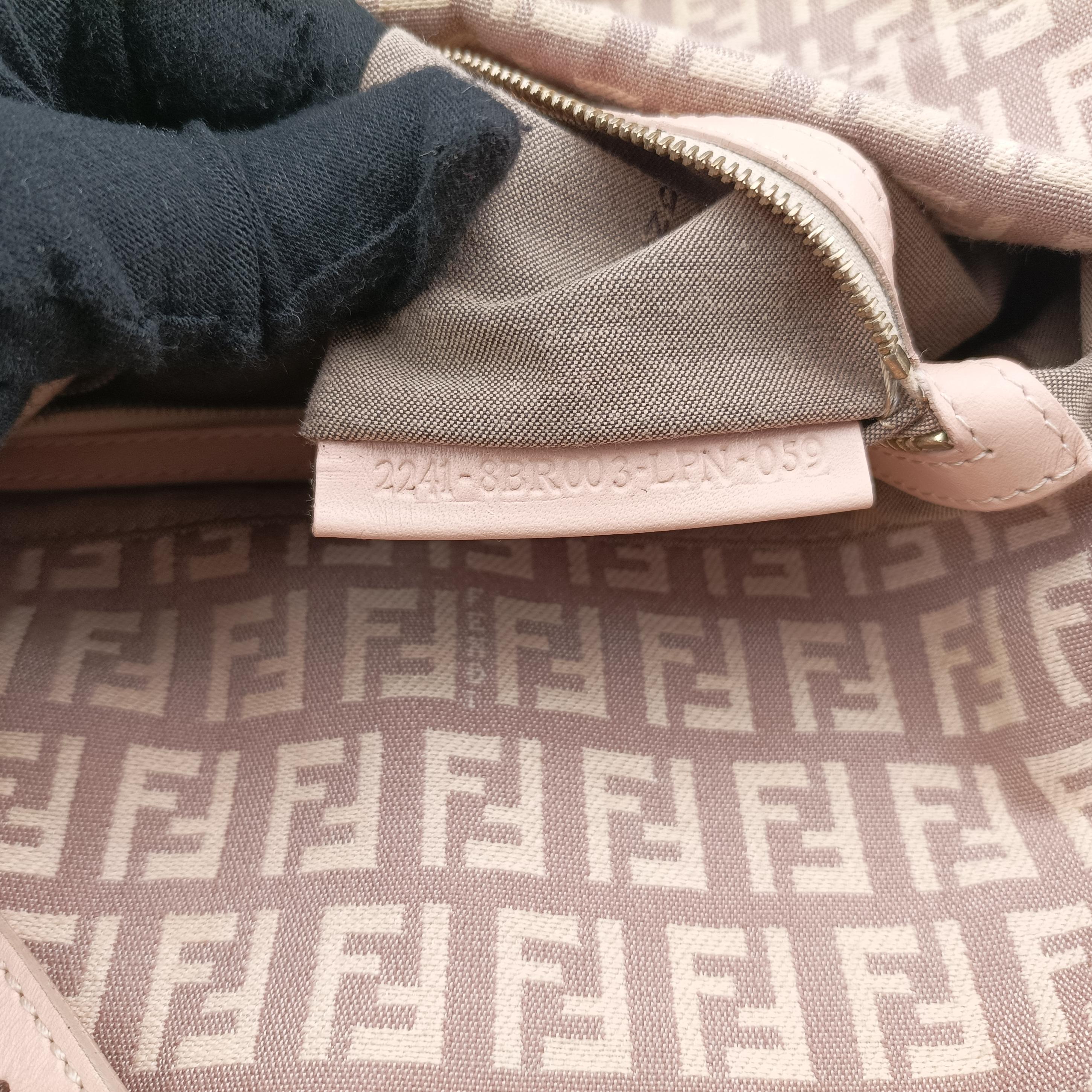 Pre-owned Fendi Zucchino Baguette Multicolour canvas 22418B shoulderbag | stylenewstar