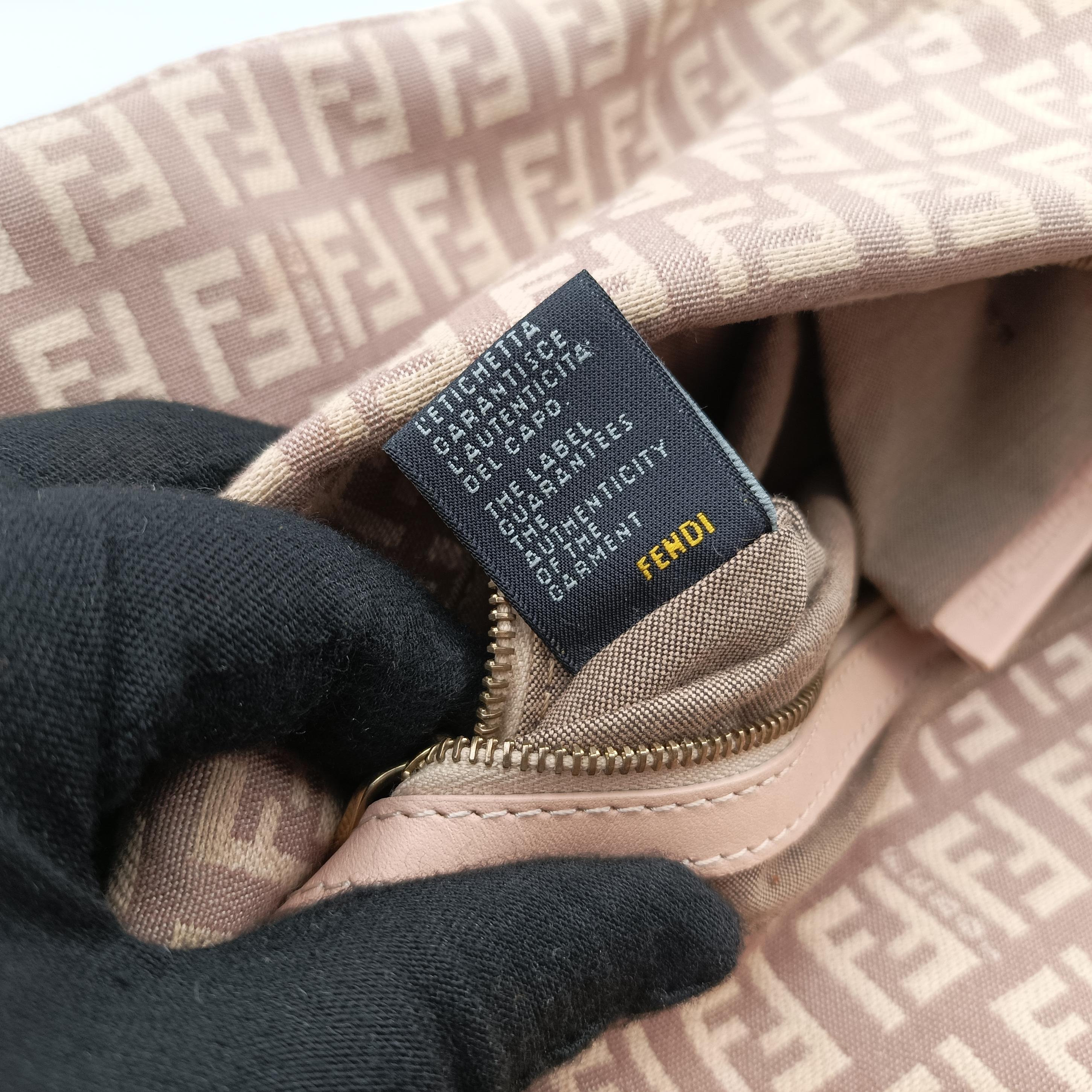 Pre-owned Fendi Zucchino Baguette Multicolour canvas 22418B shoulderbag | stylenewstar