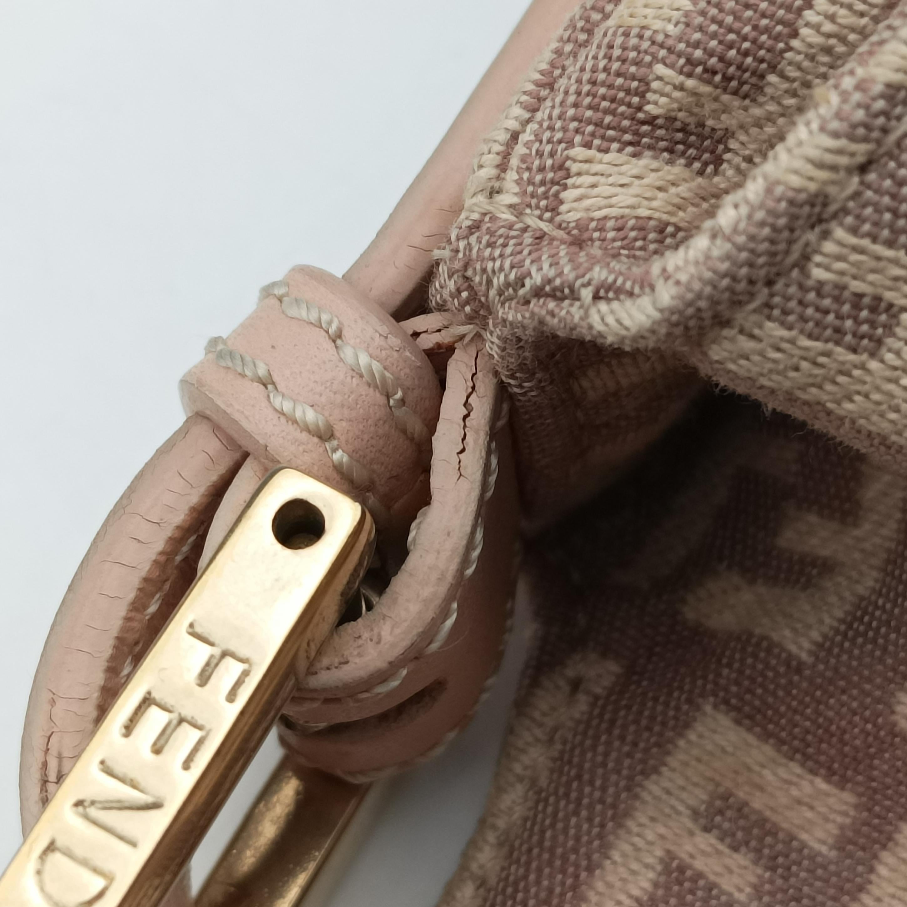 Pre-owned Fendi Zucchino Baguette Multicolour canvas 22418B shoulderbag | stylenewstar