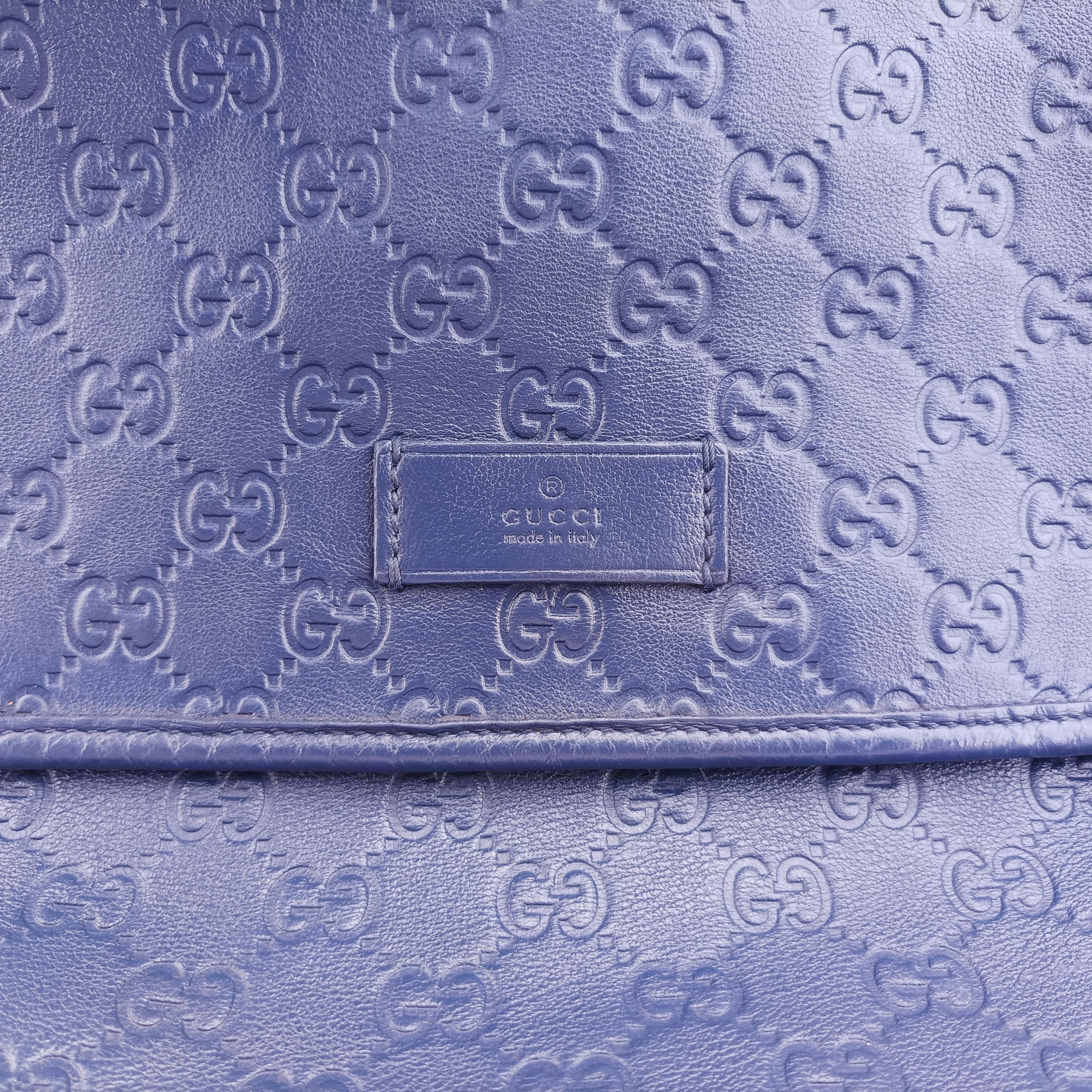 Secondhand Gucci Guccissima Messenger Navy Leather 223665 shoulderbag | stylenewstar