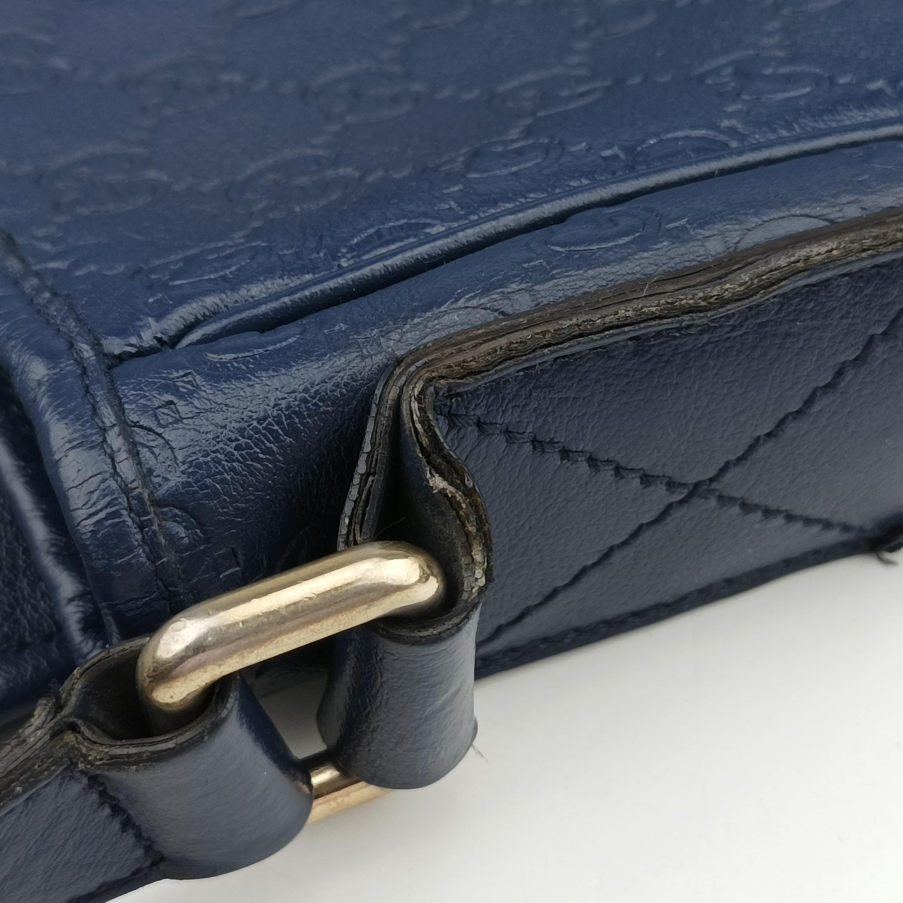 Secondhand Gucci Guccissima Messenger Navy Leather 223665 shoulderbag | stylenewstar