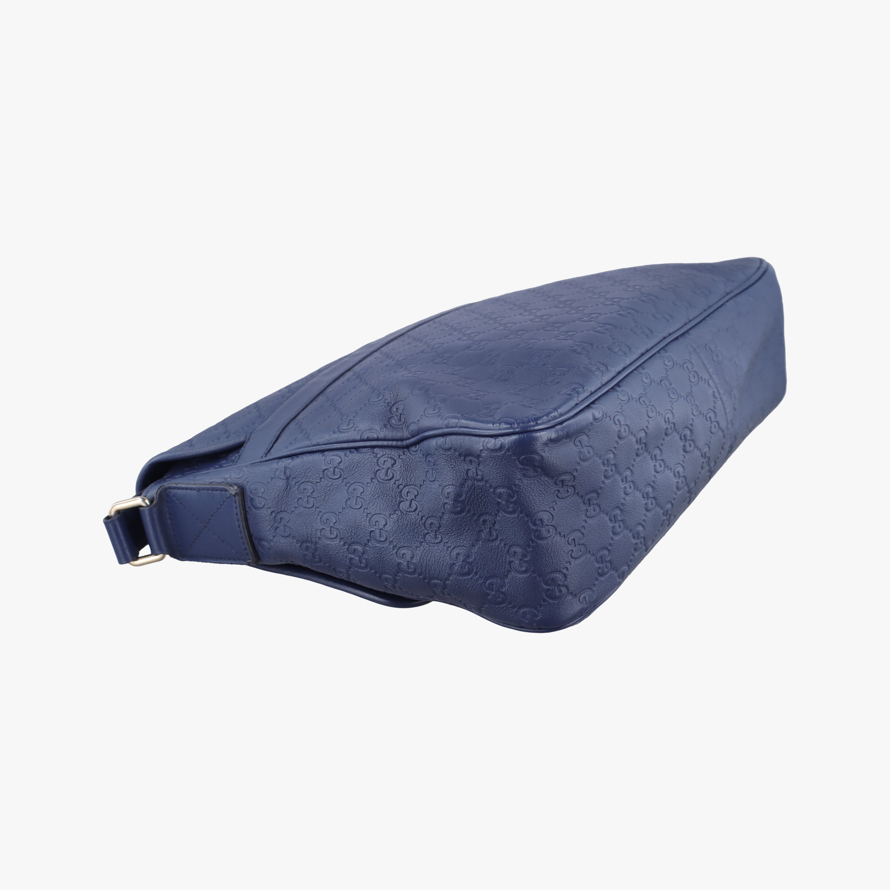 Secondhand Gucci Guccissima Messenger Navy Leather 223665 shoulderbag | stylenewstar