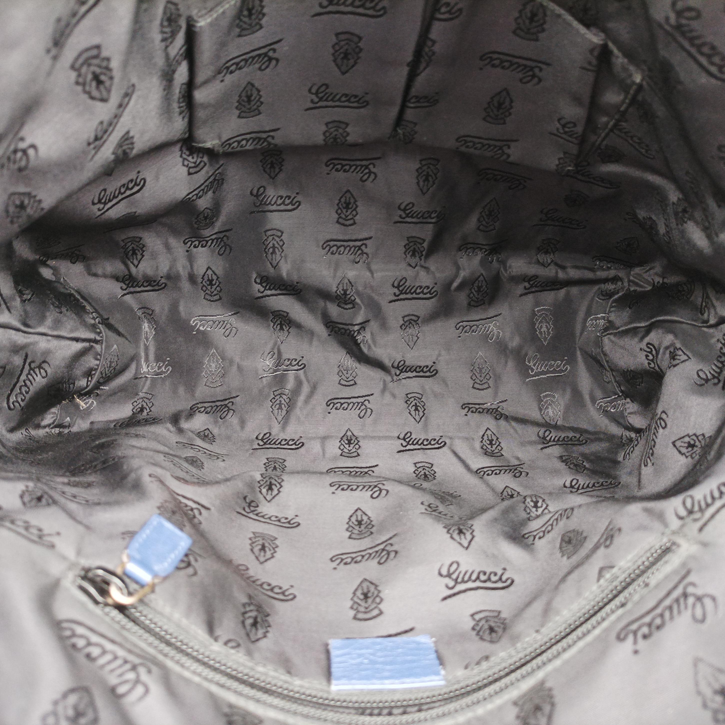 Secondhand Gucci Guccissima Messenger Navy Leather 223665 shoulderbag | stylenewstar