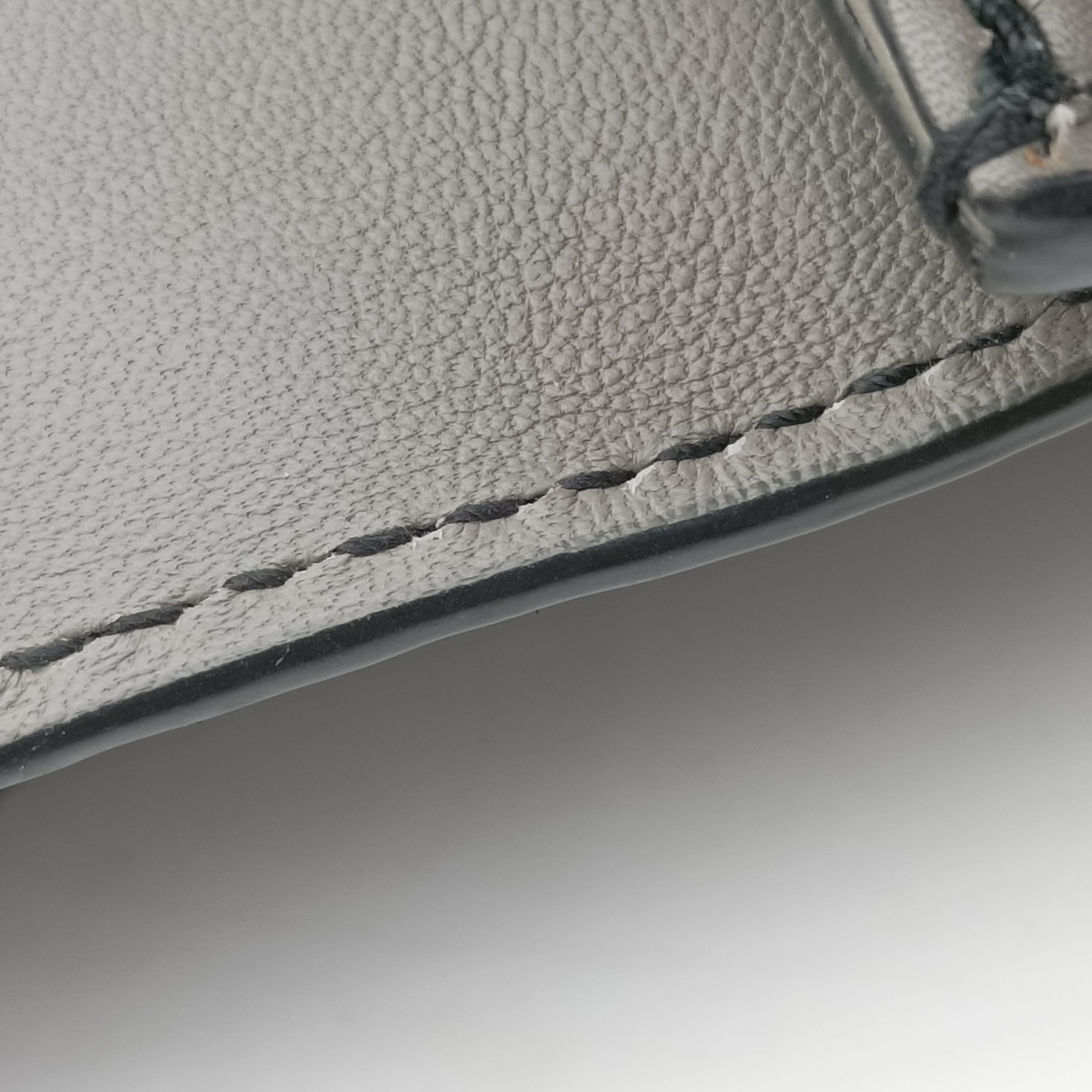 Pre-owned Gucci Emily Grey Leather 449635 shoulderbag | stylenewstar