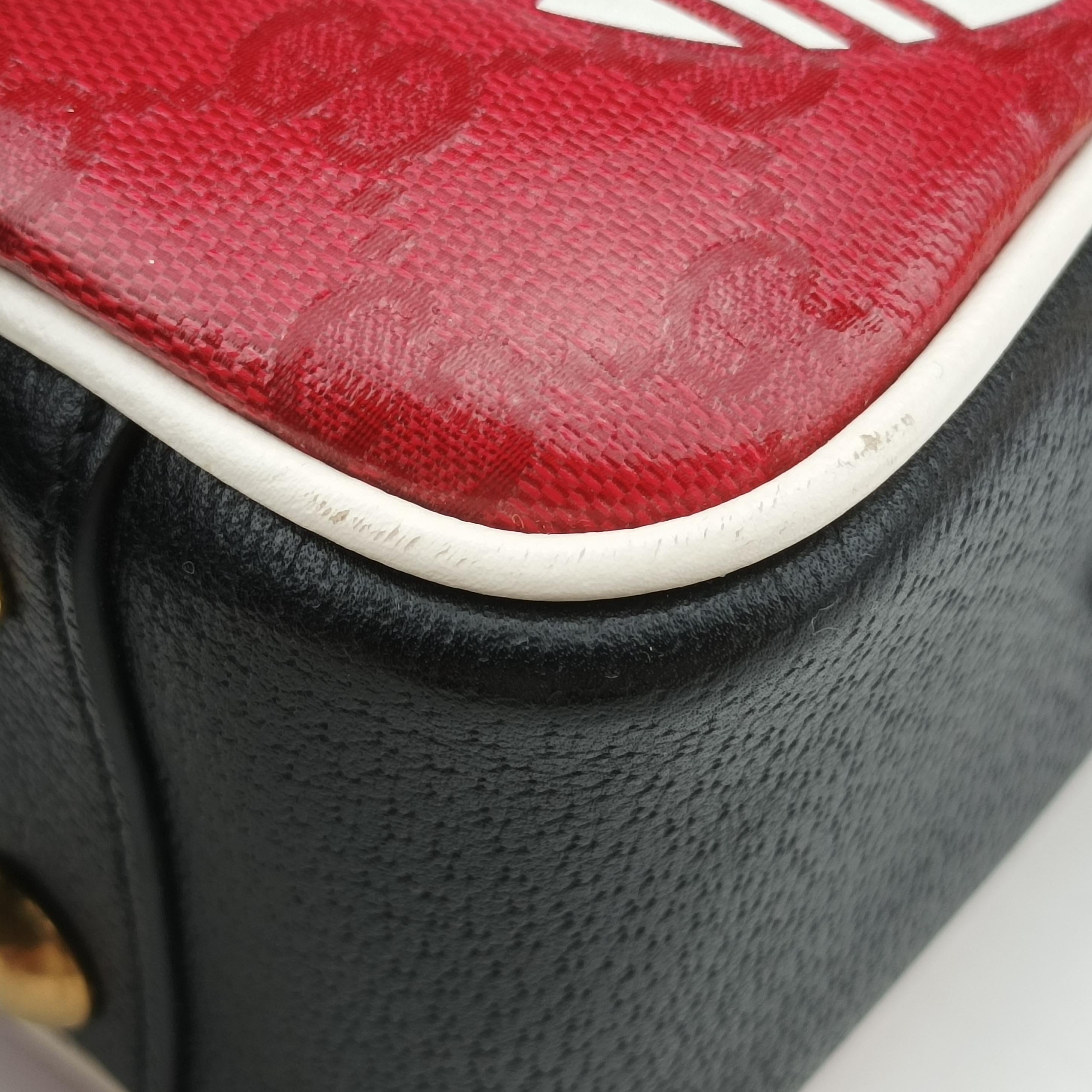 Pre-owned Gucci Adidas collaboration Red x Black x White x Multicolor PVC coated canvas 702427 shoulderbag | stylenewstar