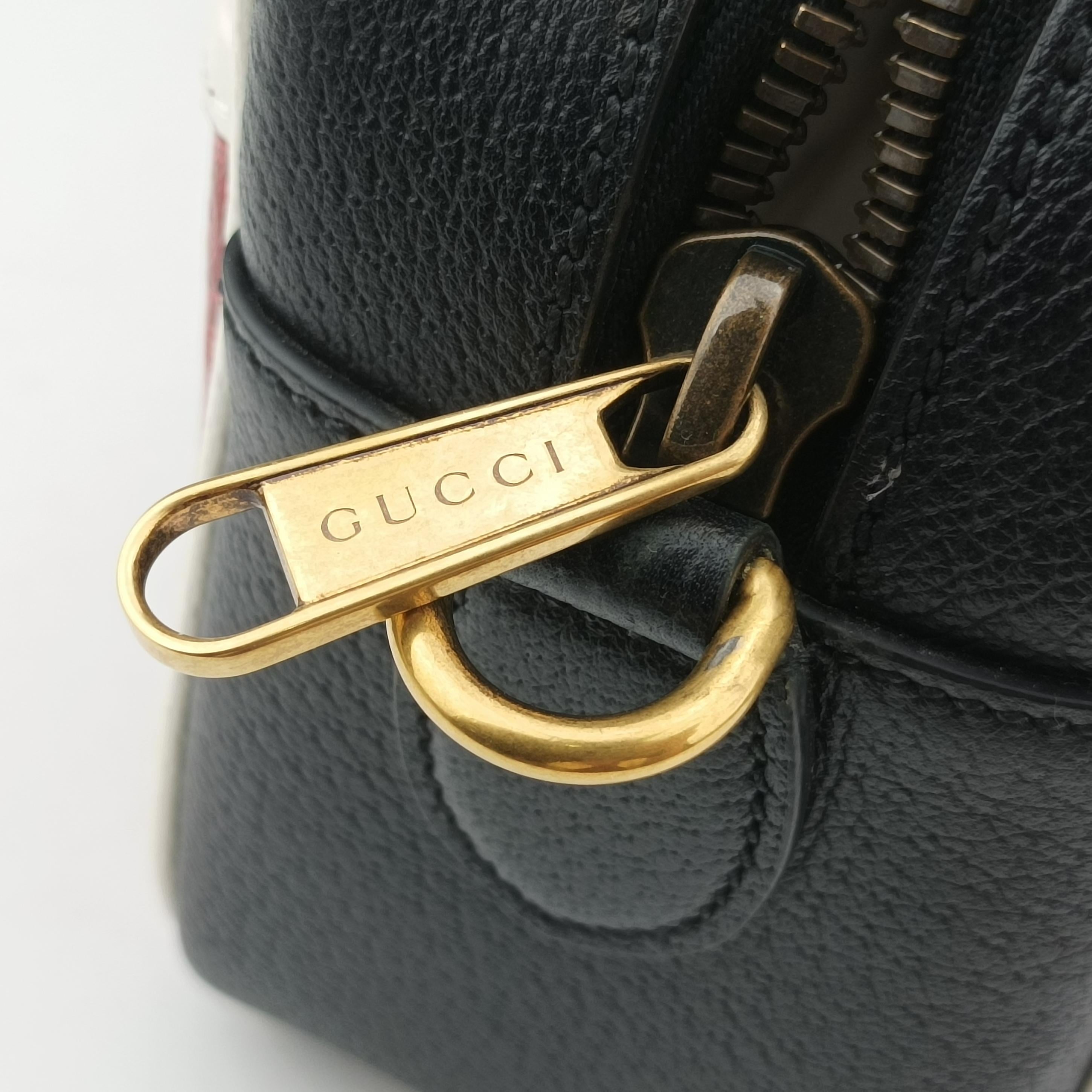 Pre-owned Gucci Adidas collaboration Red x Black x White x Multicolor PVC coated canvas 702427 shoulderbag | stylenewstar