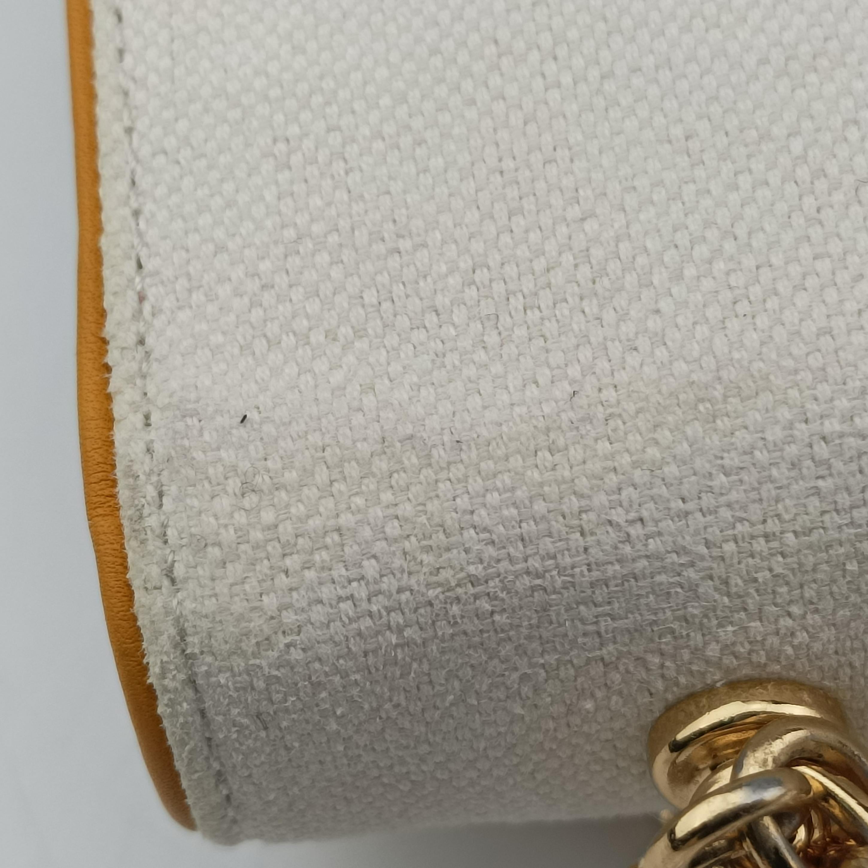 Pre-owned Gucci Cotton Linen Floral Cat White Canvas 499617 shoulderbag | stylenewstar