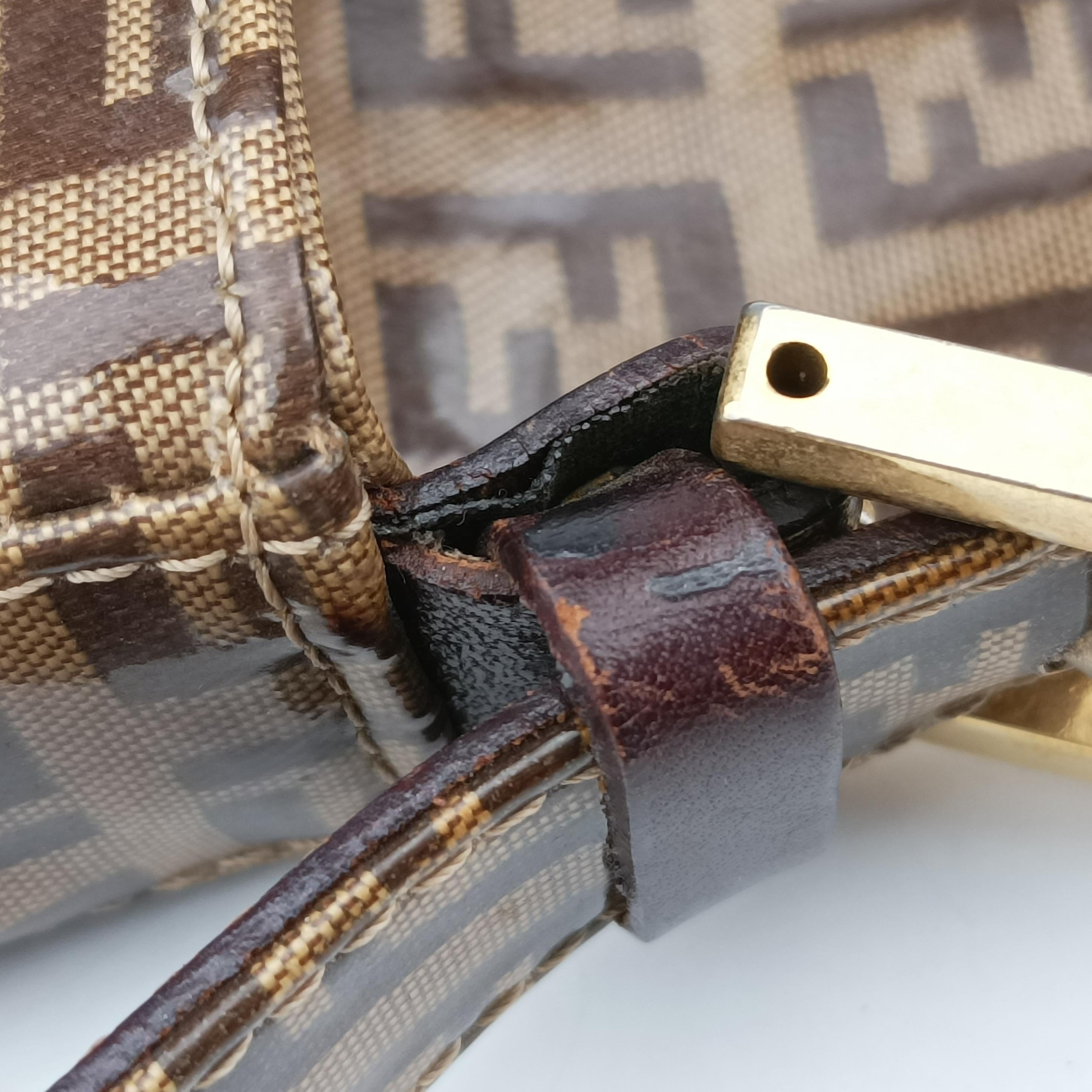 Pre-owned Fendi Mamma Baguette Brown Patent Leather 33492 shoulderbag | stylenewstar