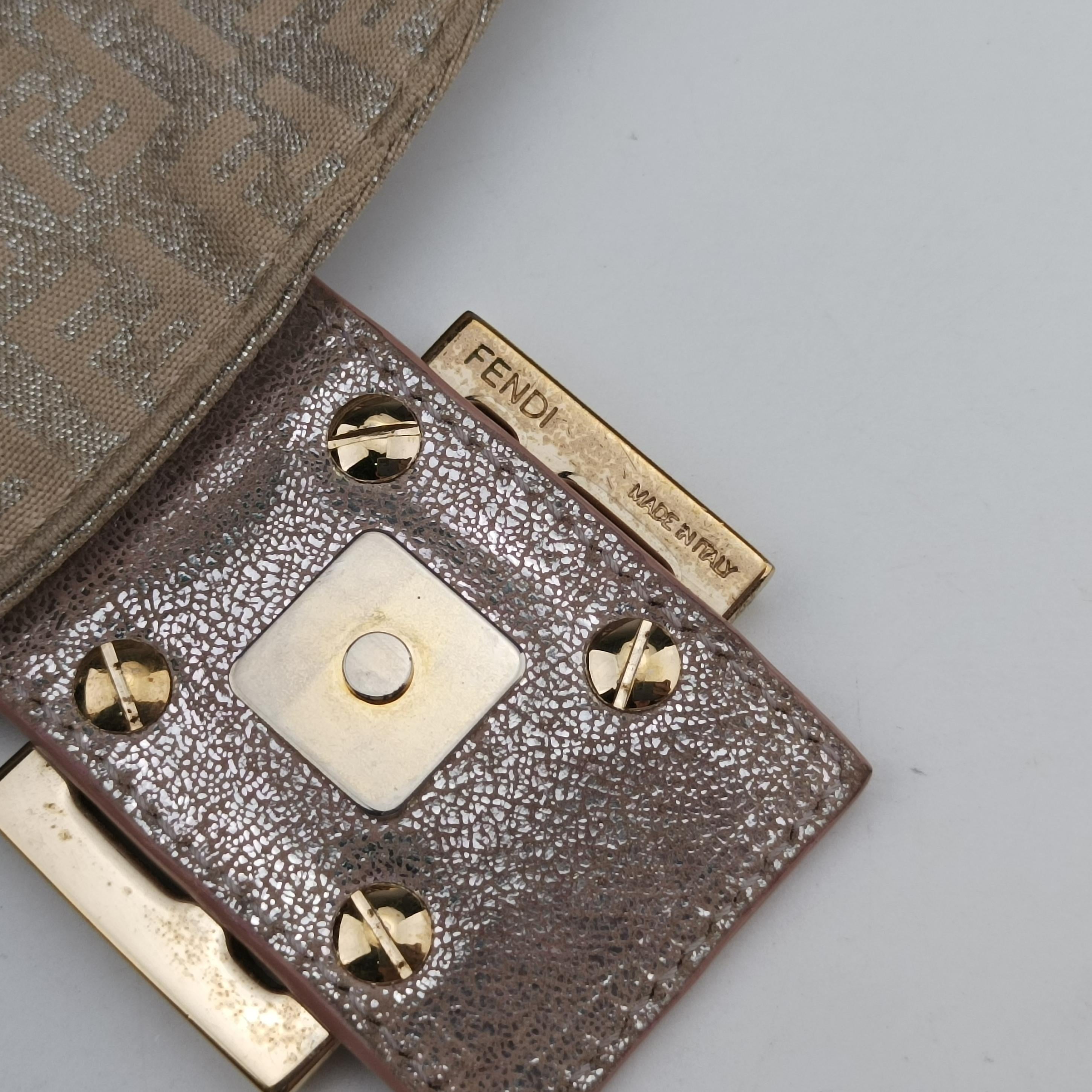 Pre-owned Fendi Mamma Baguette Pink×beige Canvas 8BR003 shoulderbag | stylenewstar