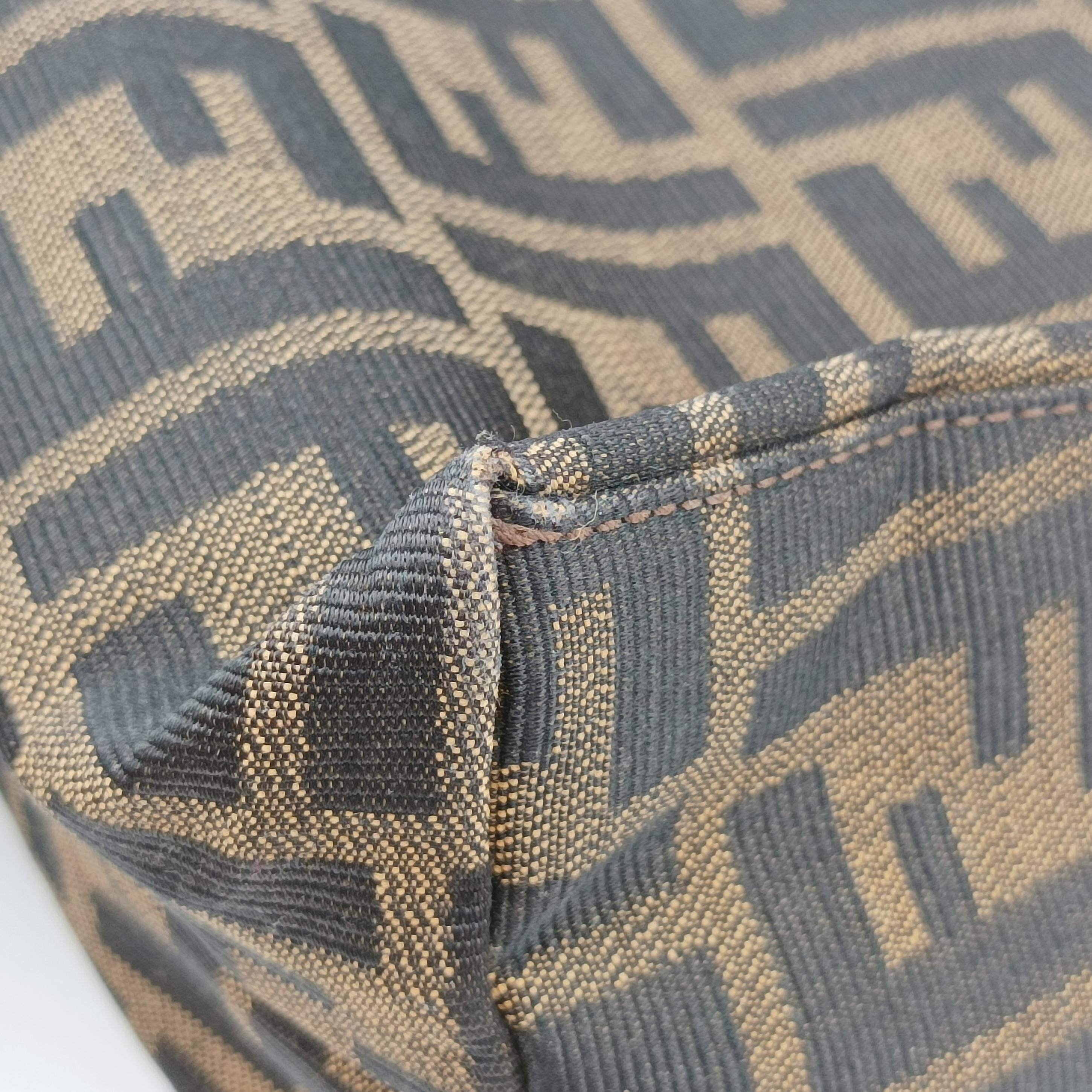 Pre-owned Fendi Baguette Brown canvas 091611 shoulderbag | stylenewstar