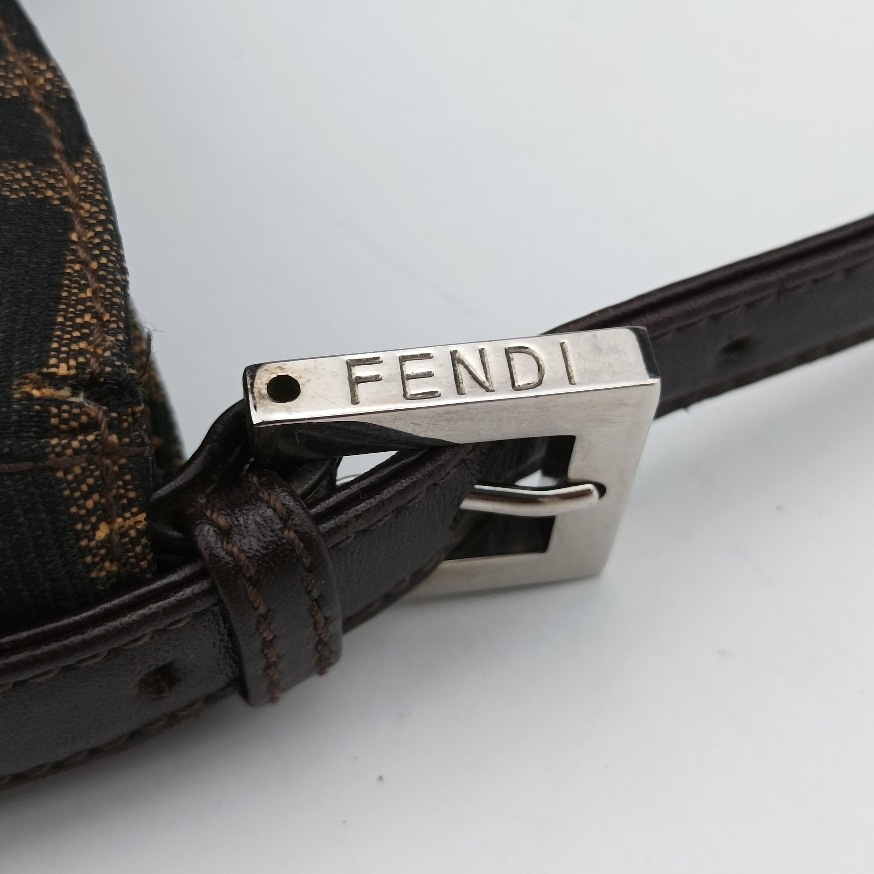 Pre-owned Fendi Baguette Brown canvas 091611 shoulderbag | stylenewstar