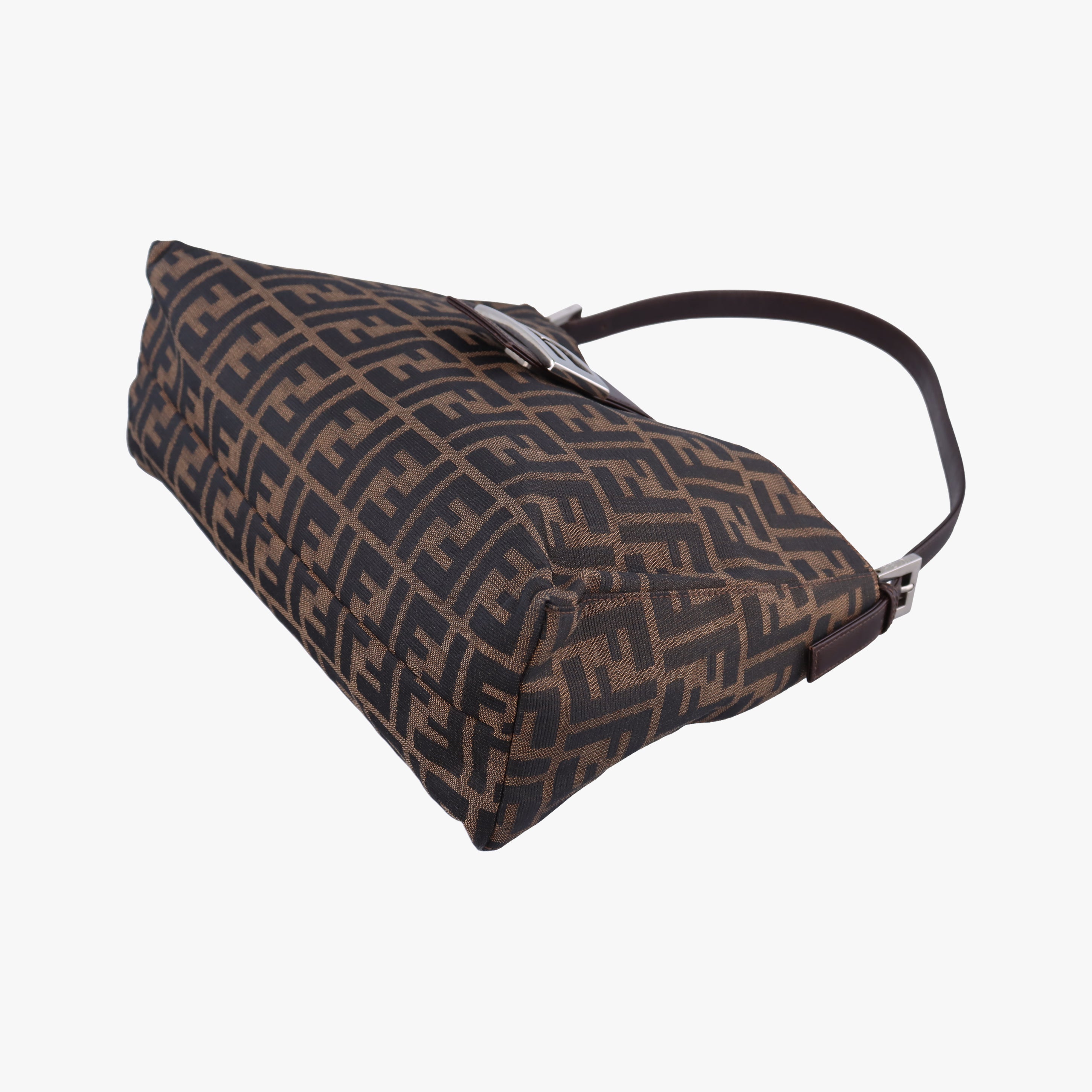 Pre-owned Fendi Baguette Brown canvas 091611 shoulderbag | stylenewstar