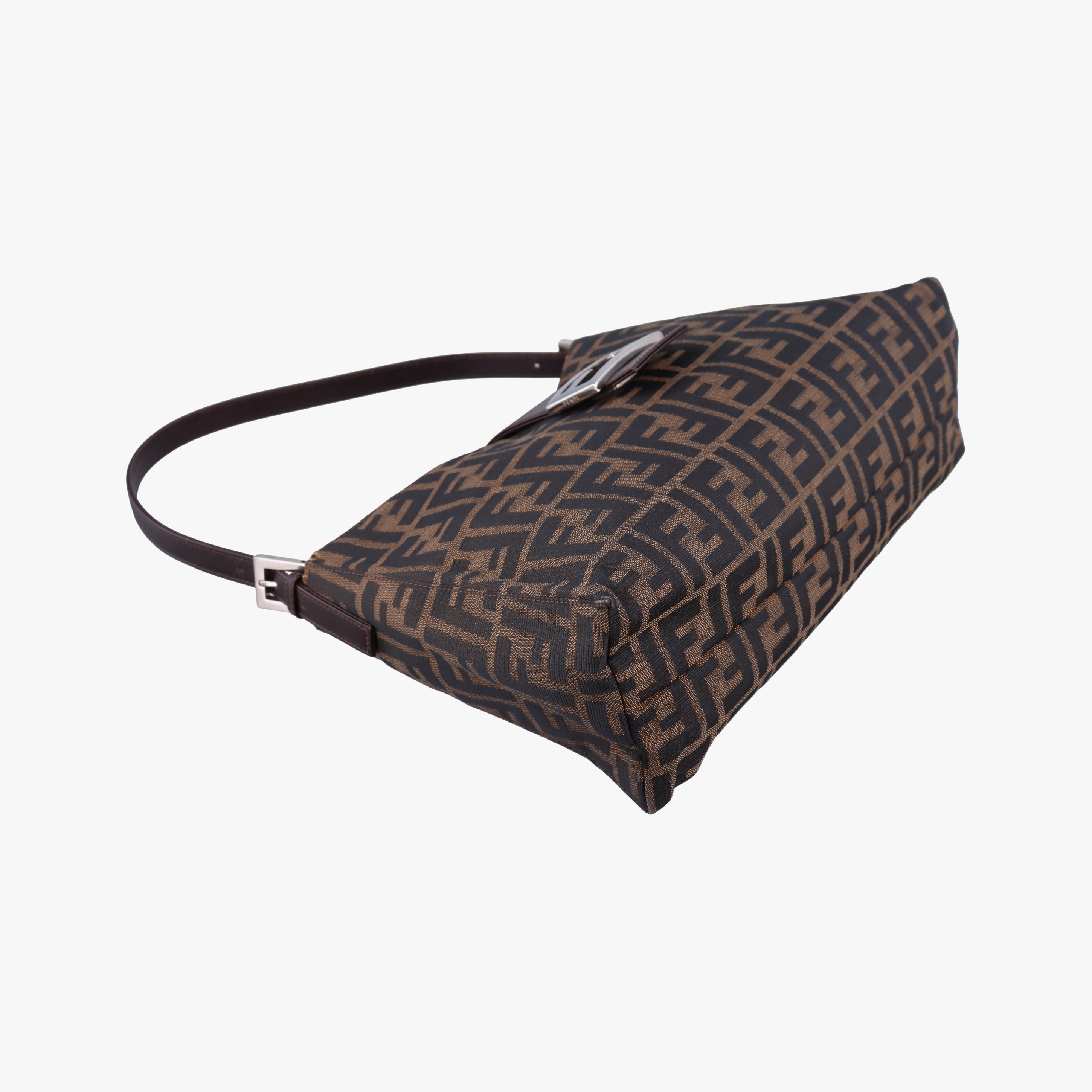 Pre-owned Fendi Baguette Brown canvas 091611 shoulderbag | stylenewstar