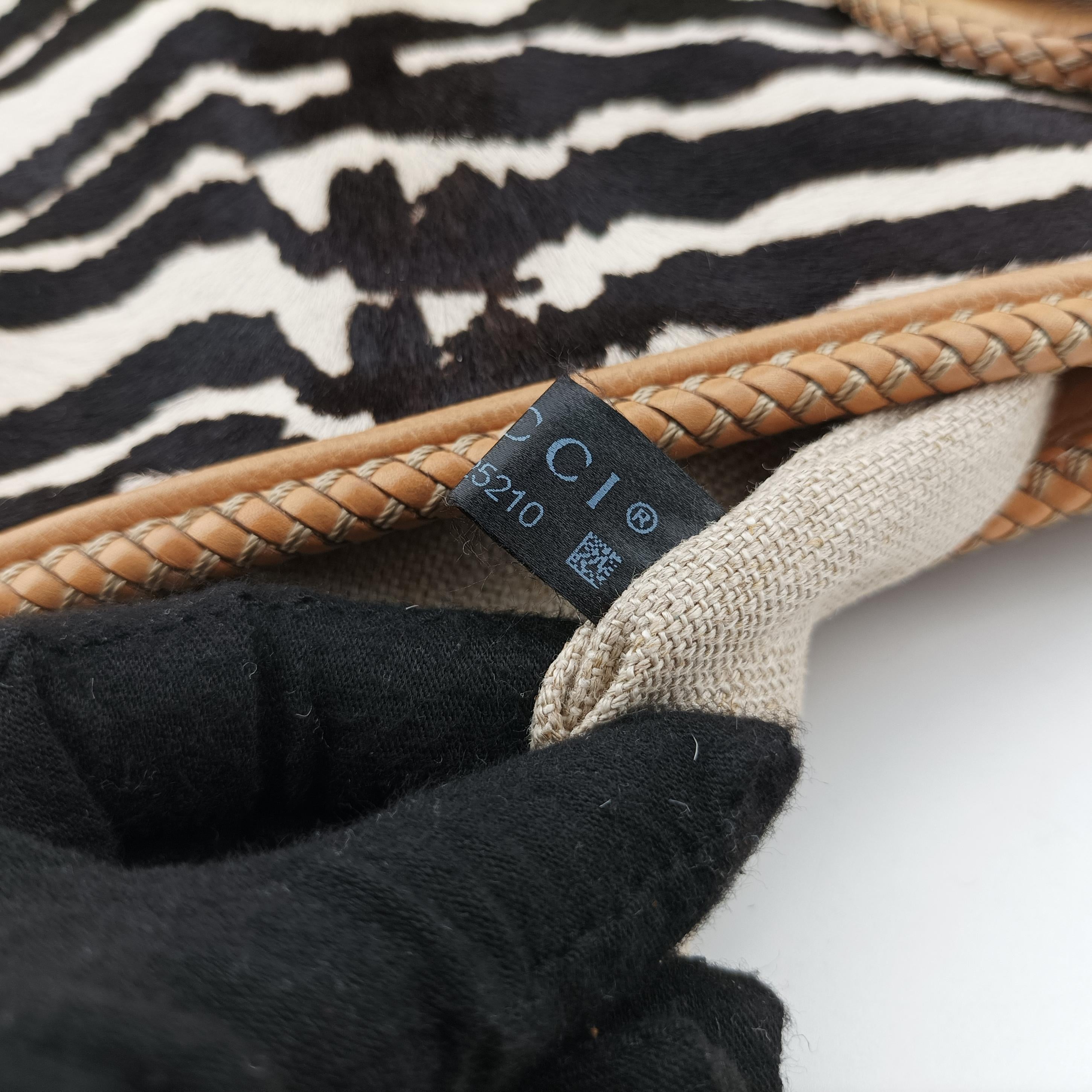 Secondhand Gucci Zebra Printed Marrakech Black×White×Beige ponyhair 257023 handbag | stylenewstar