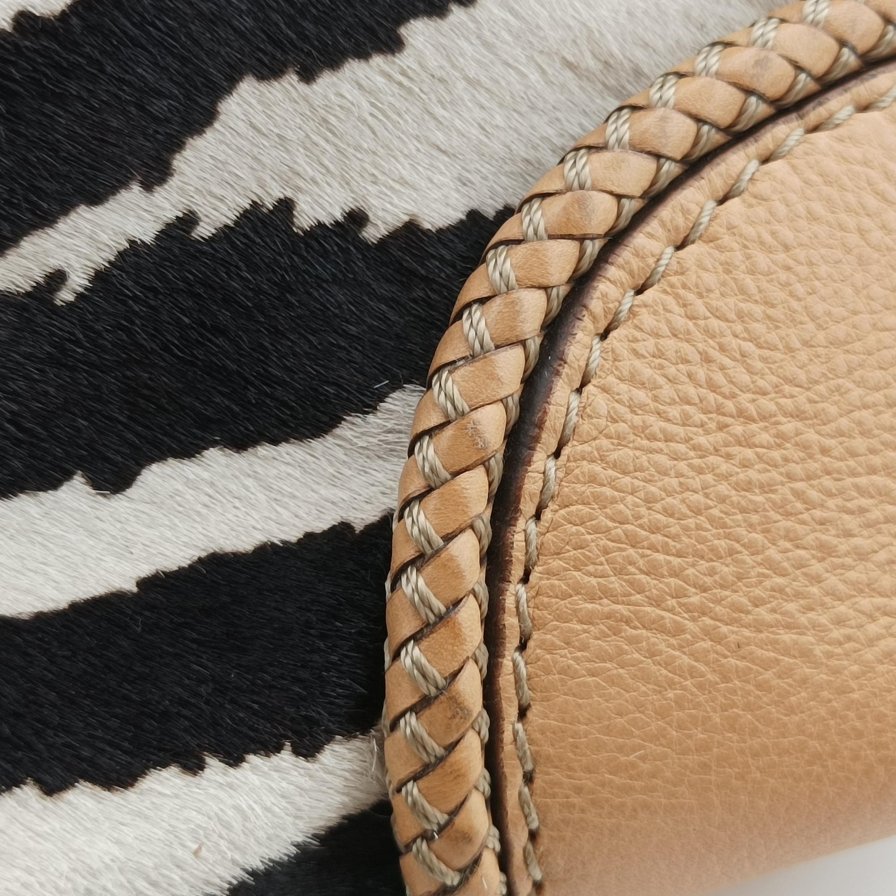 Secondhand Gucci Zebra Printed Marrakech Black×White×Beige ponyhair 257023 handbag | stylenewstar