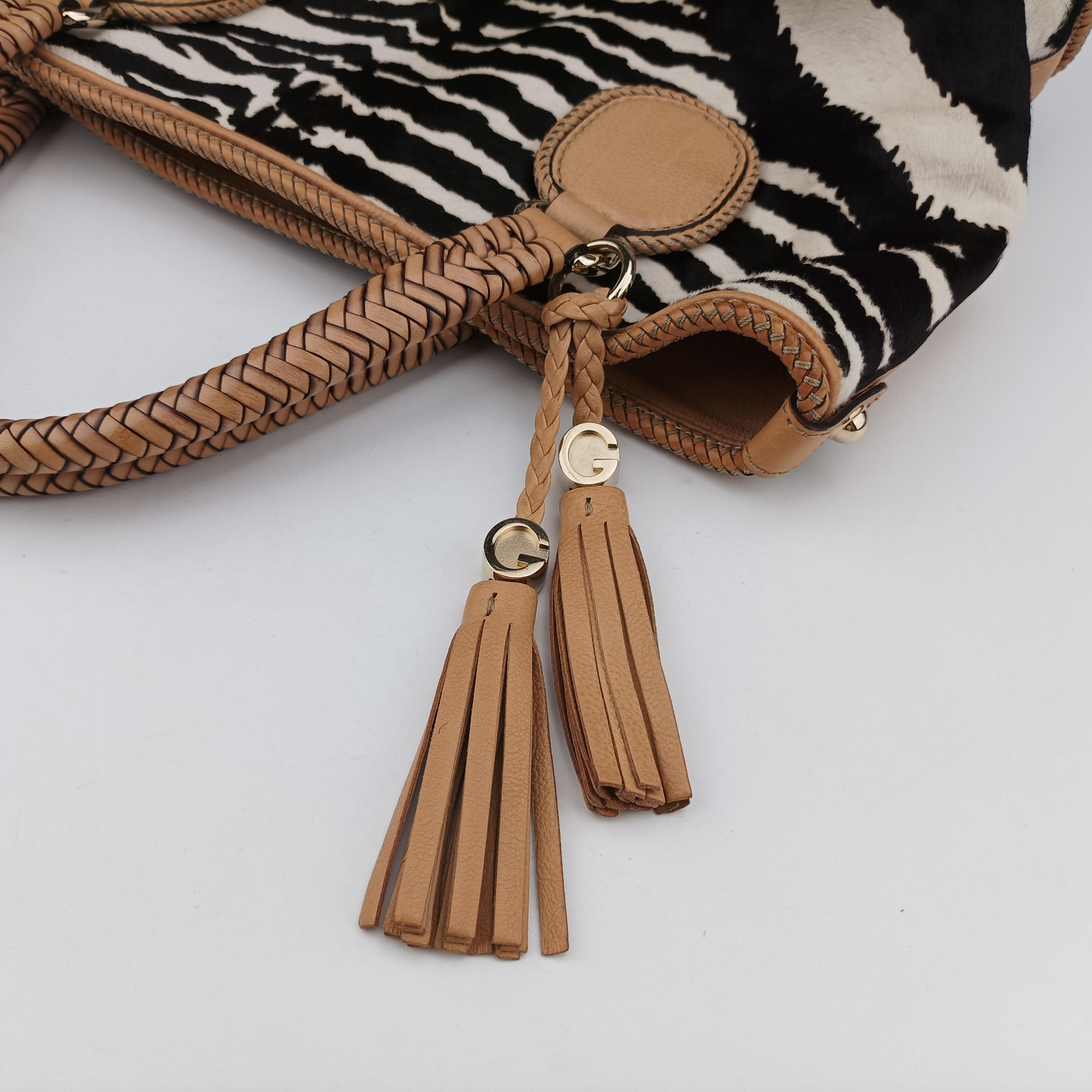 Secondhand Gucci Zebra Printed Marrakech Black×White×Beige ponyhair 257023 handbag | stylenewstar