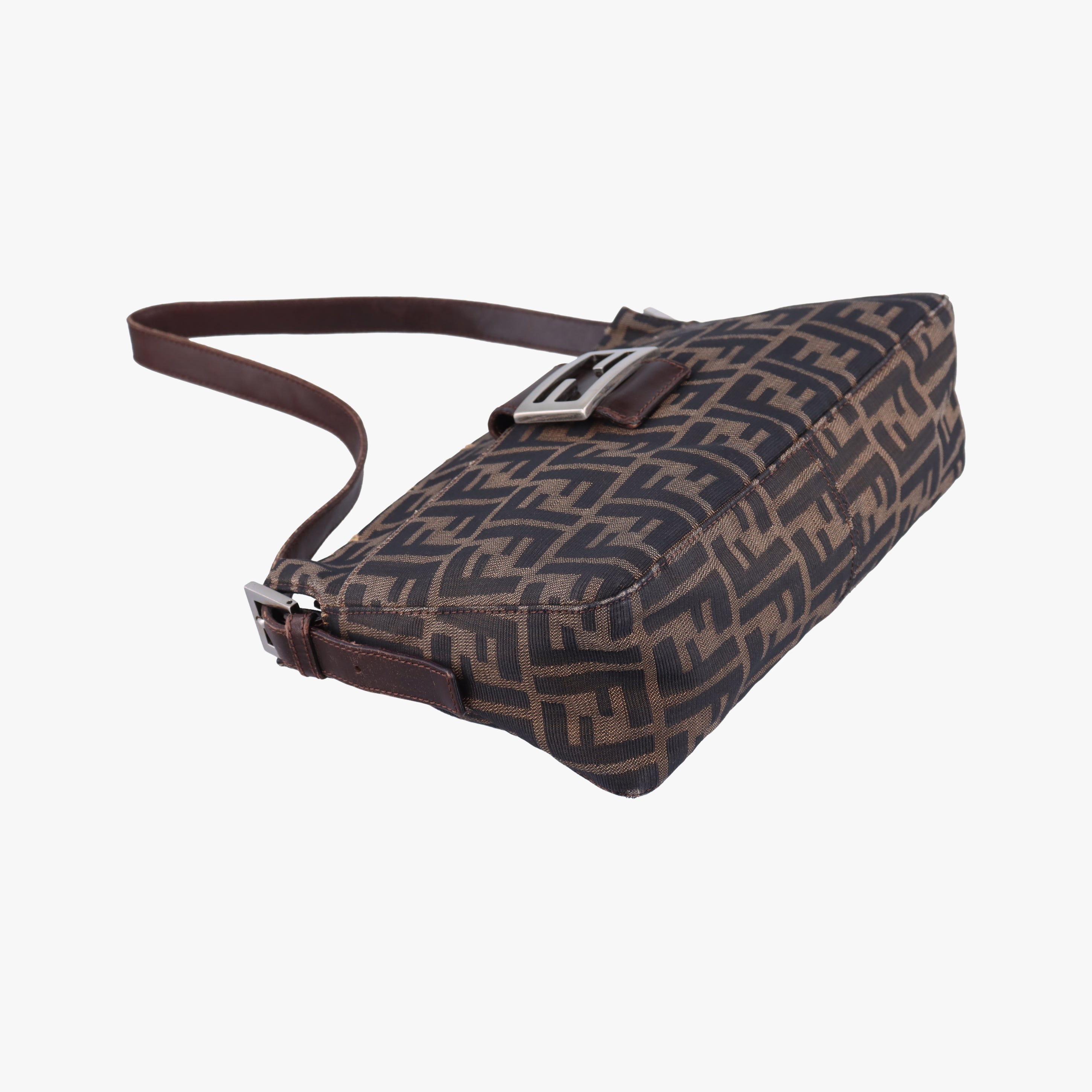 Pre-owned Fendi Zucca pattern Brown x Dark Brown fabric 222826 shoulderbag | stylenewstar