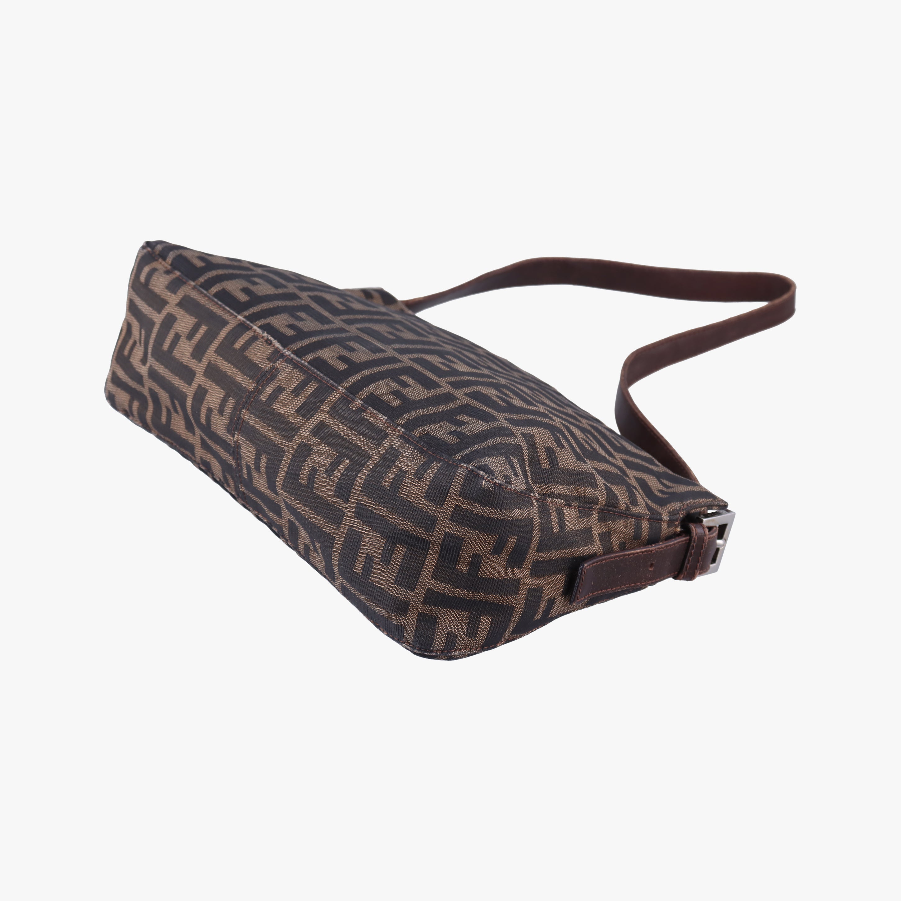 Pre-owned Fendi Zucca pattern Brown x Dark Brown fabric 222826 shoulderbag | stylenewstar