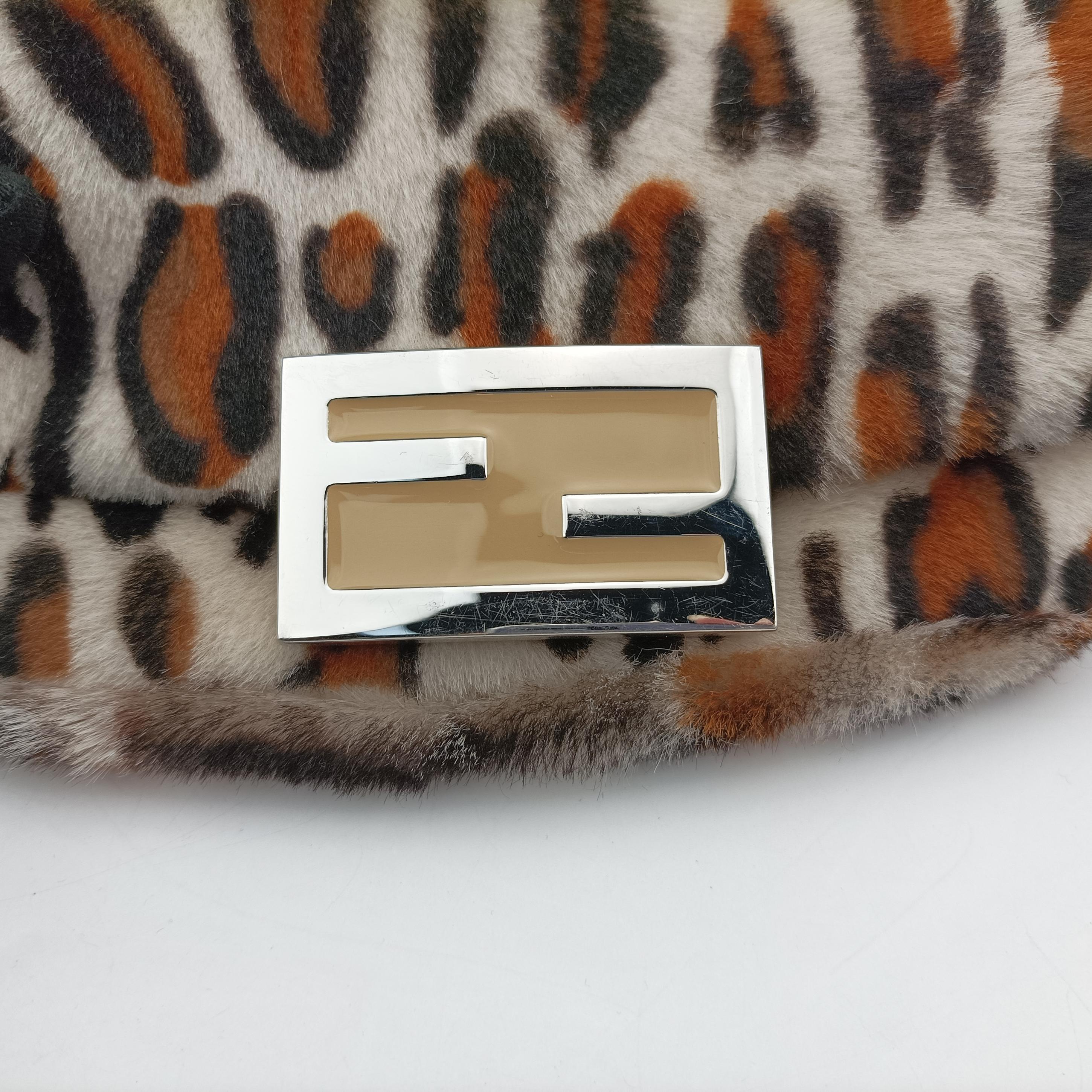 Pre-owned Fendi BAGUETTE White x Brown x Black x Multicolor ponyhair 7AS142 shoulderbag | stylenewstar