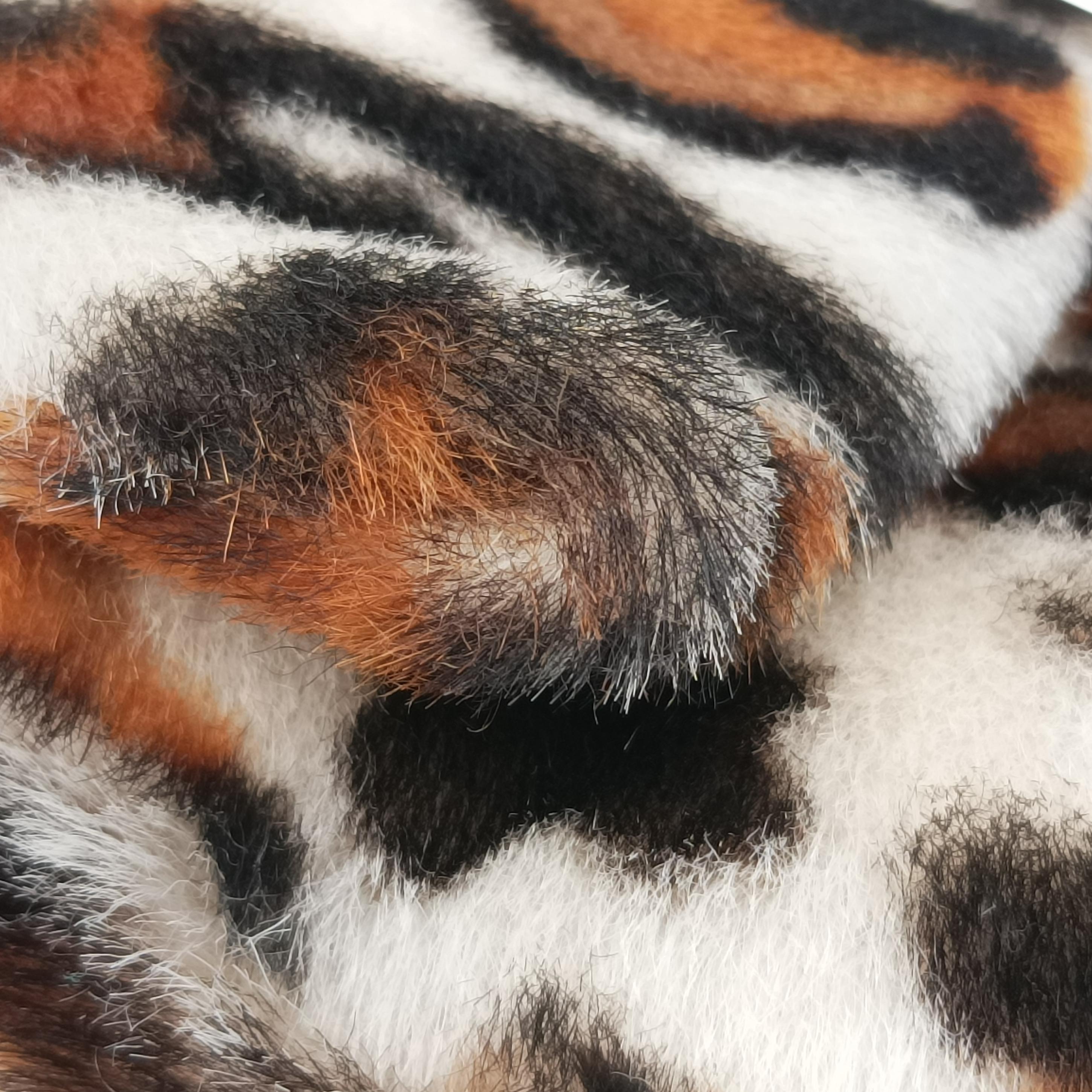 Pre-owned Fendi BAGUETTE White x Brown x Black x Multicolor ponyhair 7AS142 shoulderbag | stylenewstar