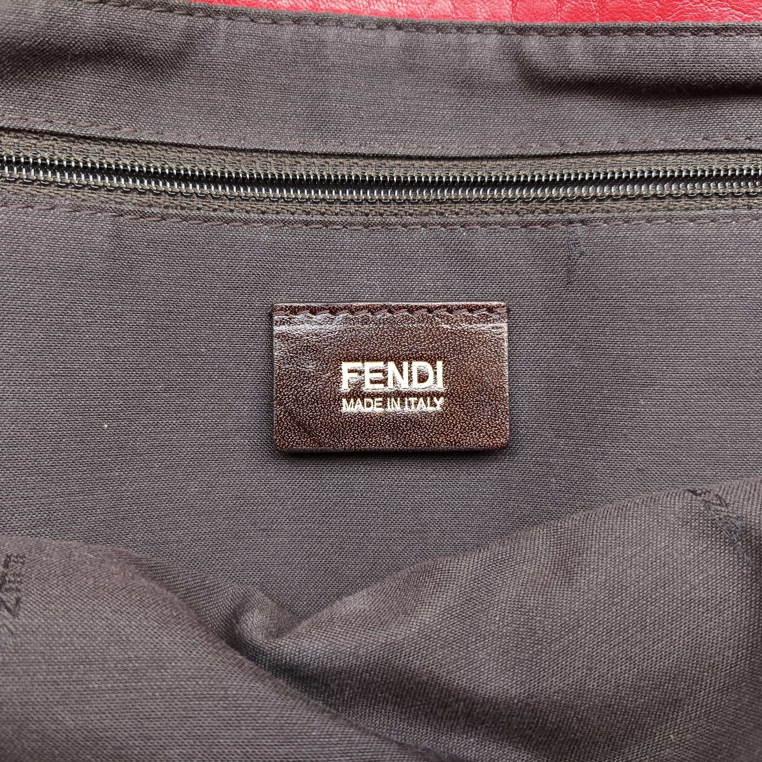 Pre-owned Fendi Mia Flap Red Leather 8BT163 shoulderbag | stylenewstar