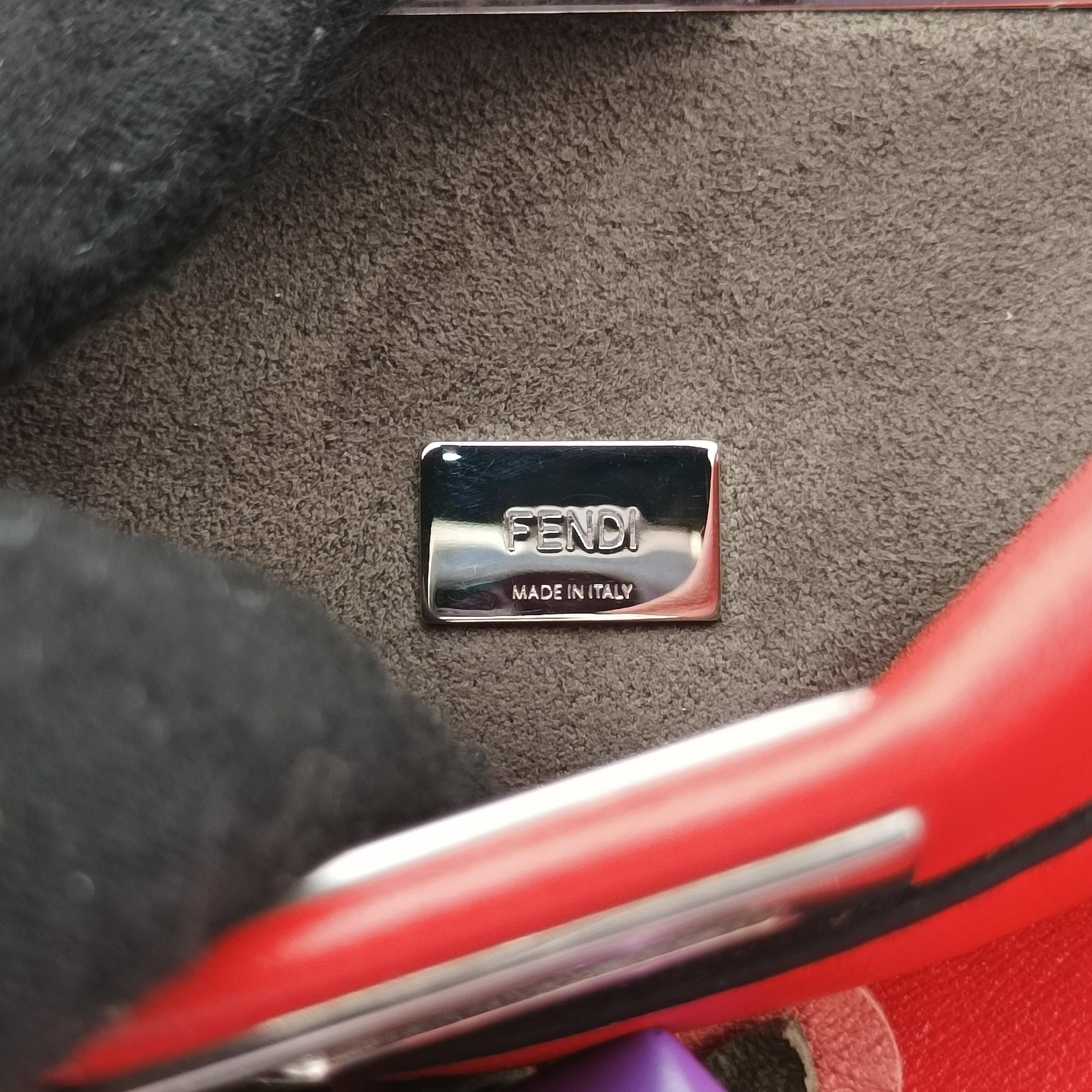 Pre-owned Fendi Micro Peekaboo Red Leather 8M0355 shoulderbag | stylenewstar