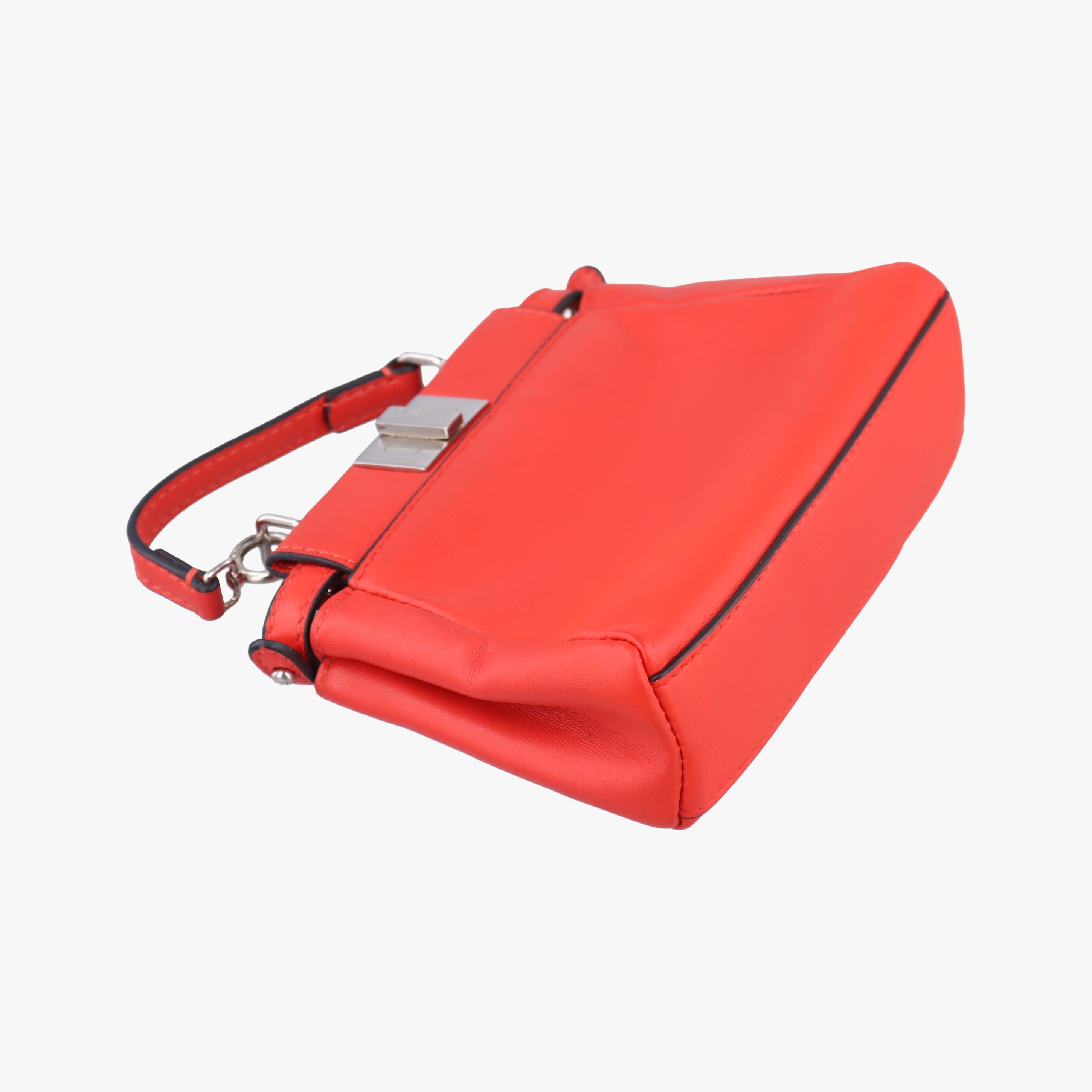 Pre-owned Fendi Micro Peekaboo Red Leather 8M0355 shoulderbag | stylenewstar
