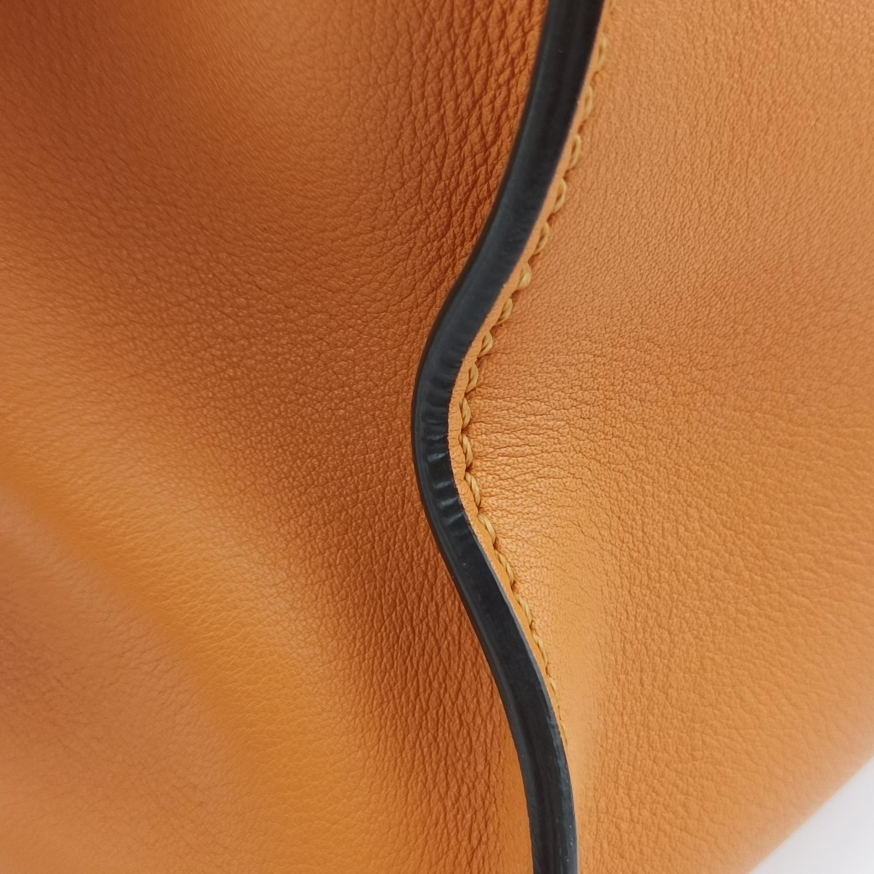 Pre-owned Fendi PEEKABOO Orange Leather 8BN290 shoulderbag | stylenewstar