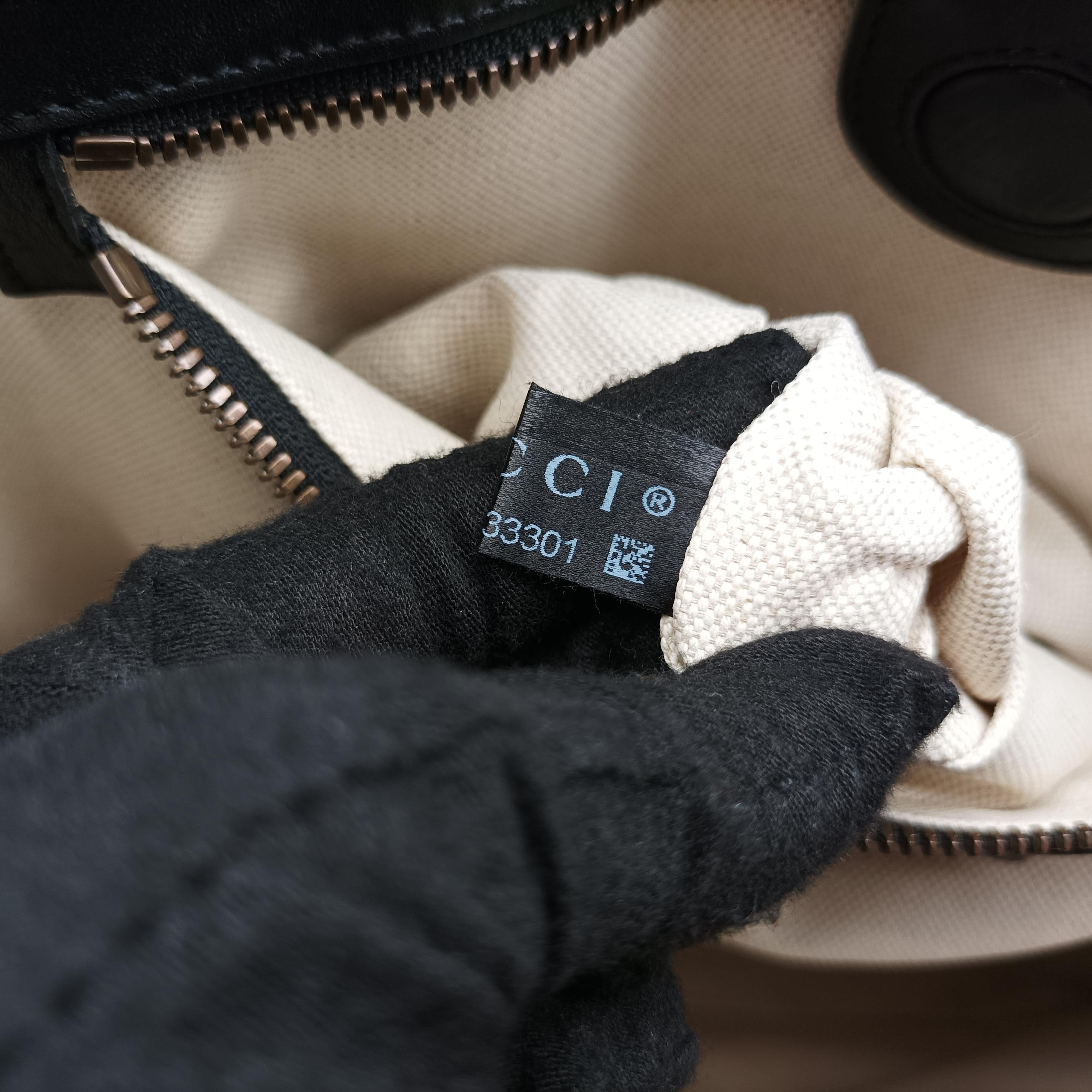 Vintage Gucci GG Supreme Taiga beige×Multicolour PVC coated canvas 450950 shoulderbag | stylenewstar